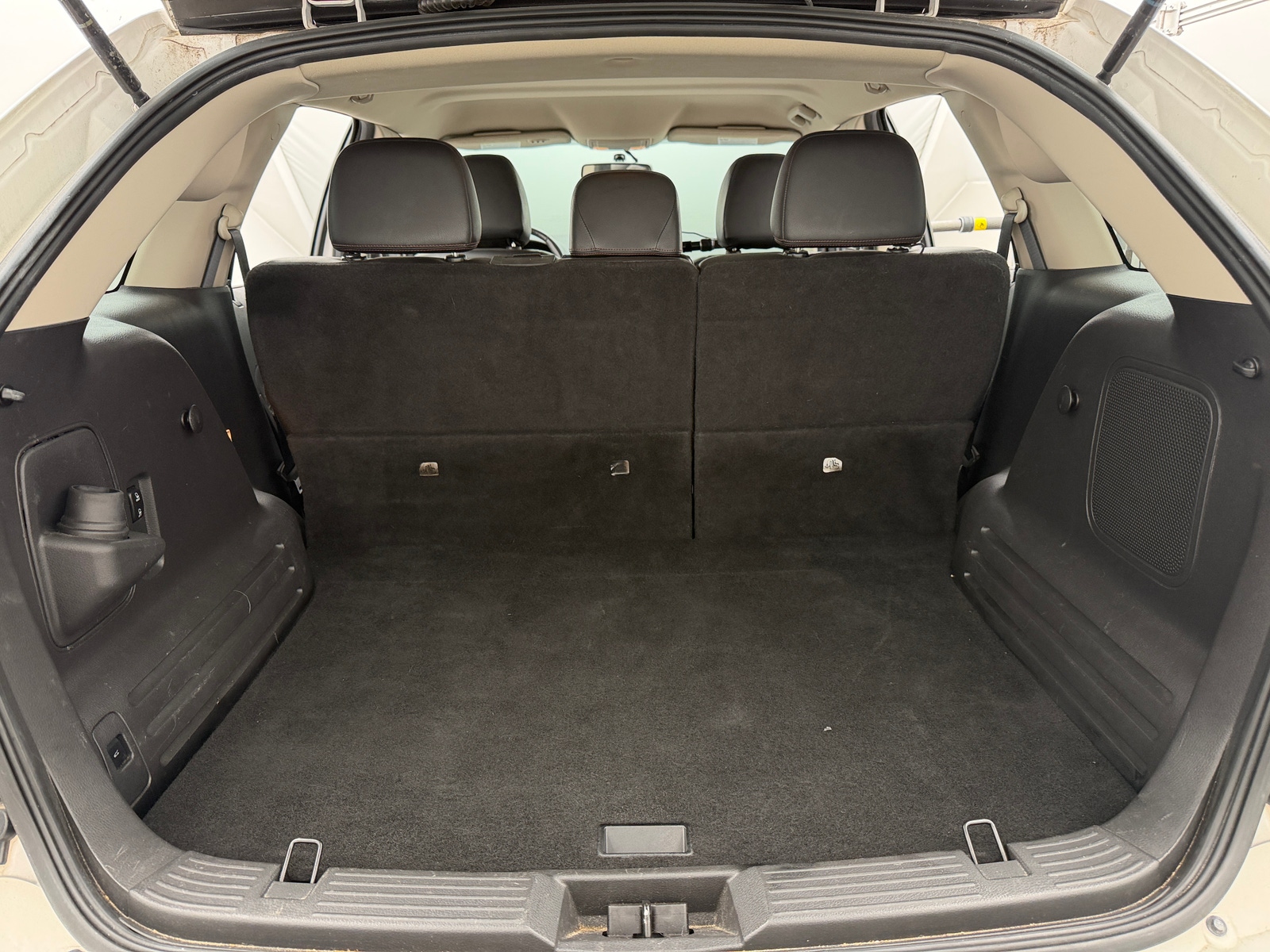 Thumbnail: 2013 Ford Edge - 6