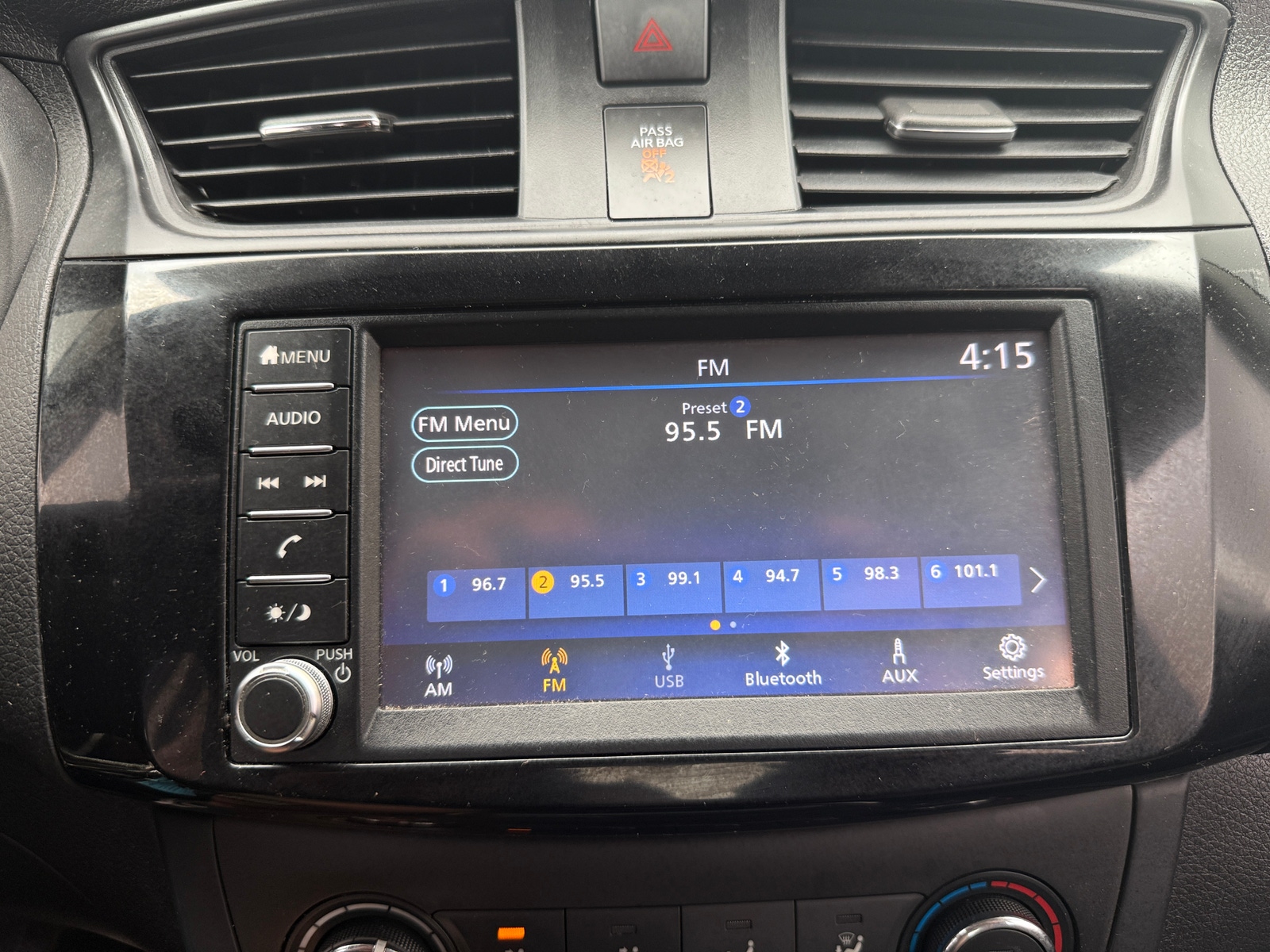 Thumbnail: 2019 Nissan Sentra - 4