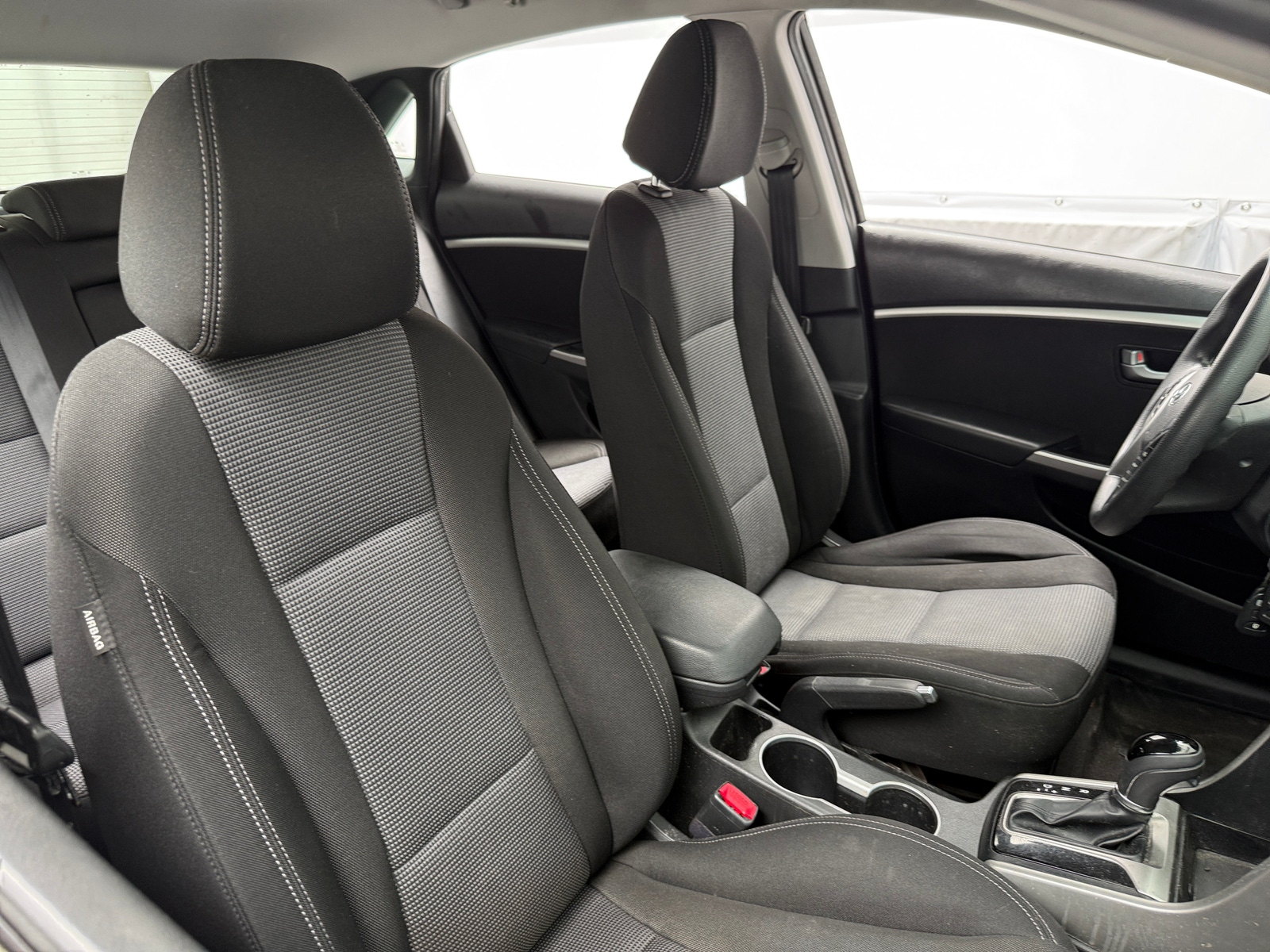 Thumbnail: 2016 Hyundai Elantra - 2