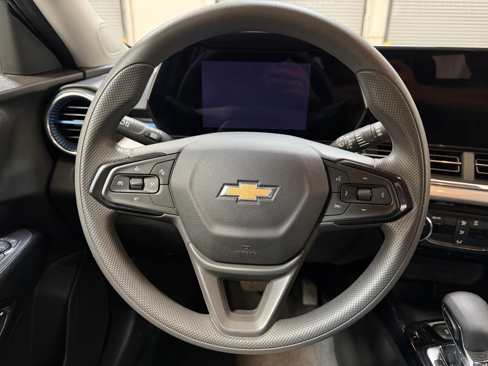 Thumbnail: 2025 Chevrolet Trax - 4