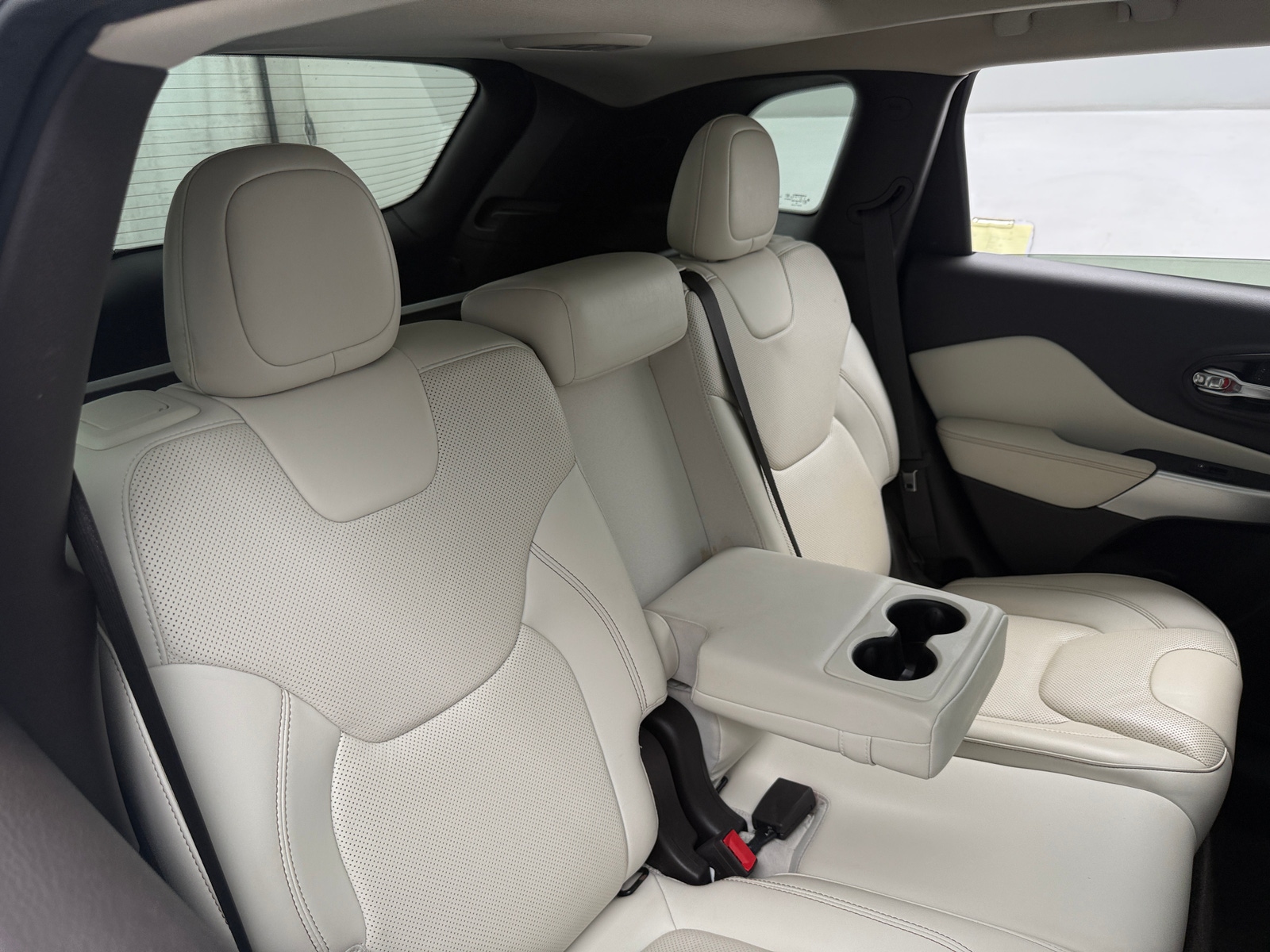 Thumbnail: 2018 Jeep Cherokee - 5