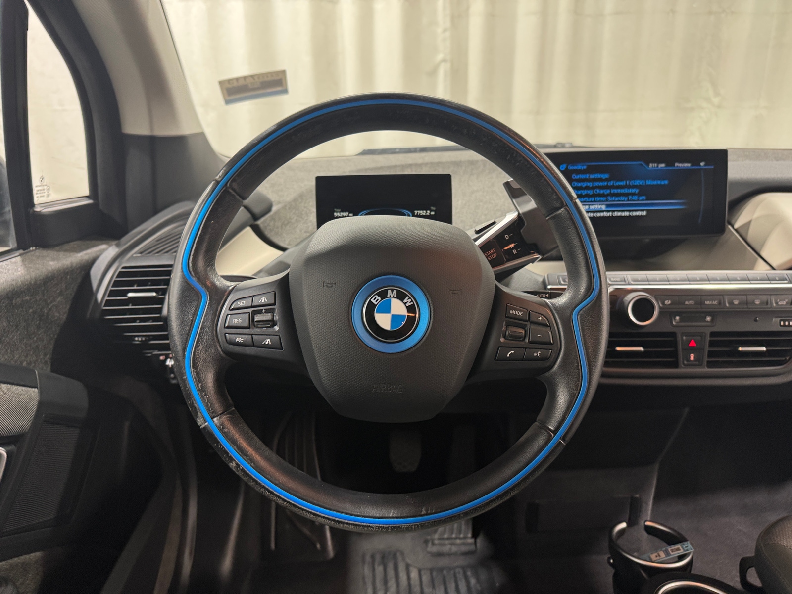 Thumbnail: 2017 BMW i3 - 5