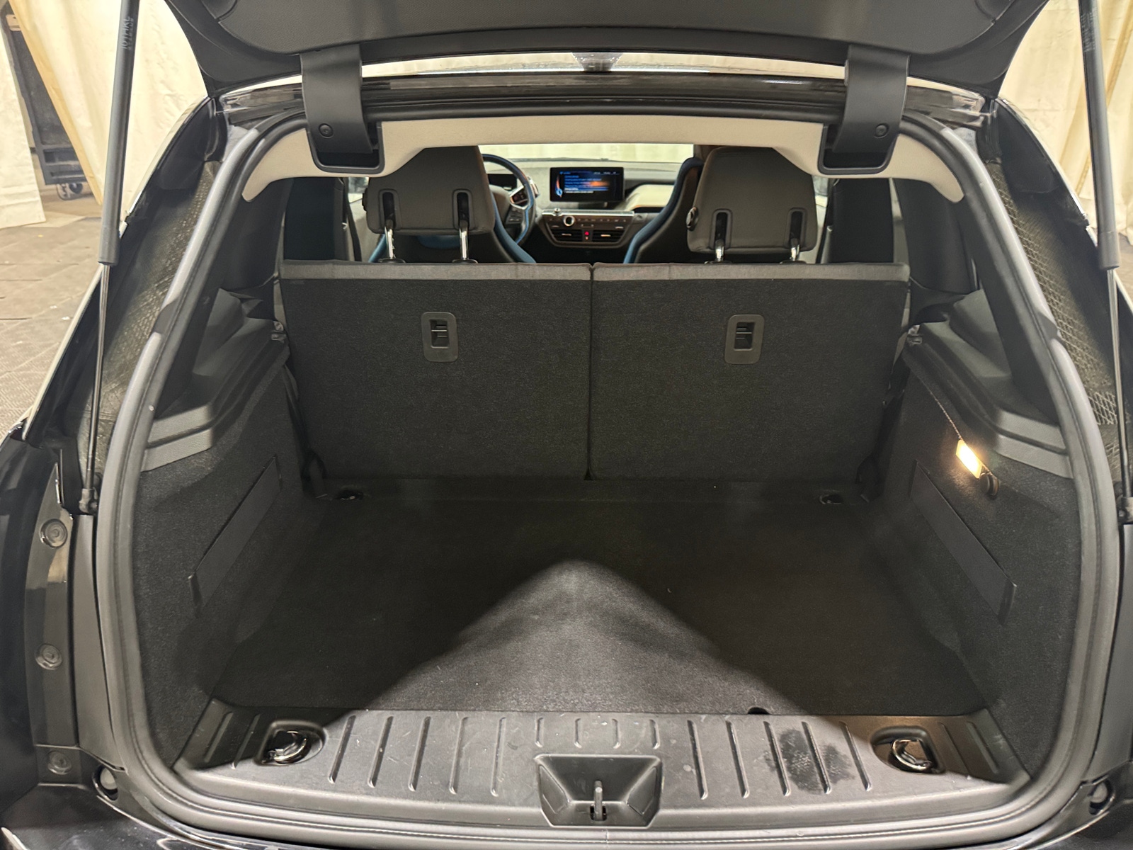 Thumbnail: 2017 BMW i3 - 7