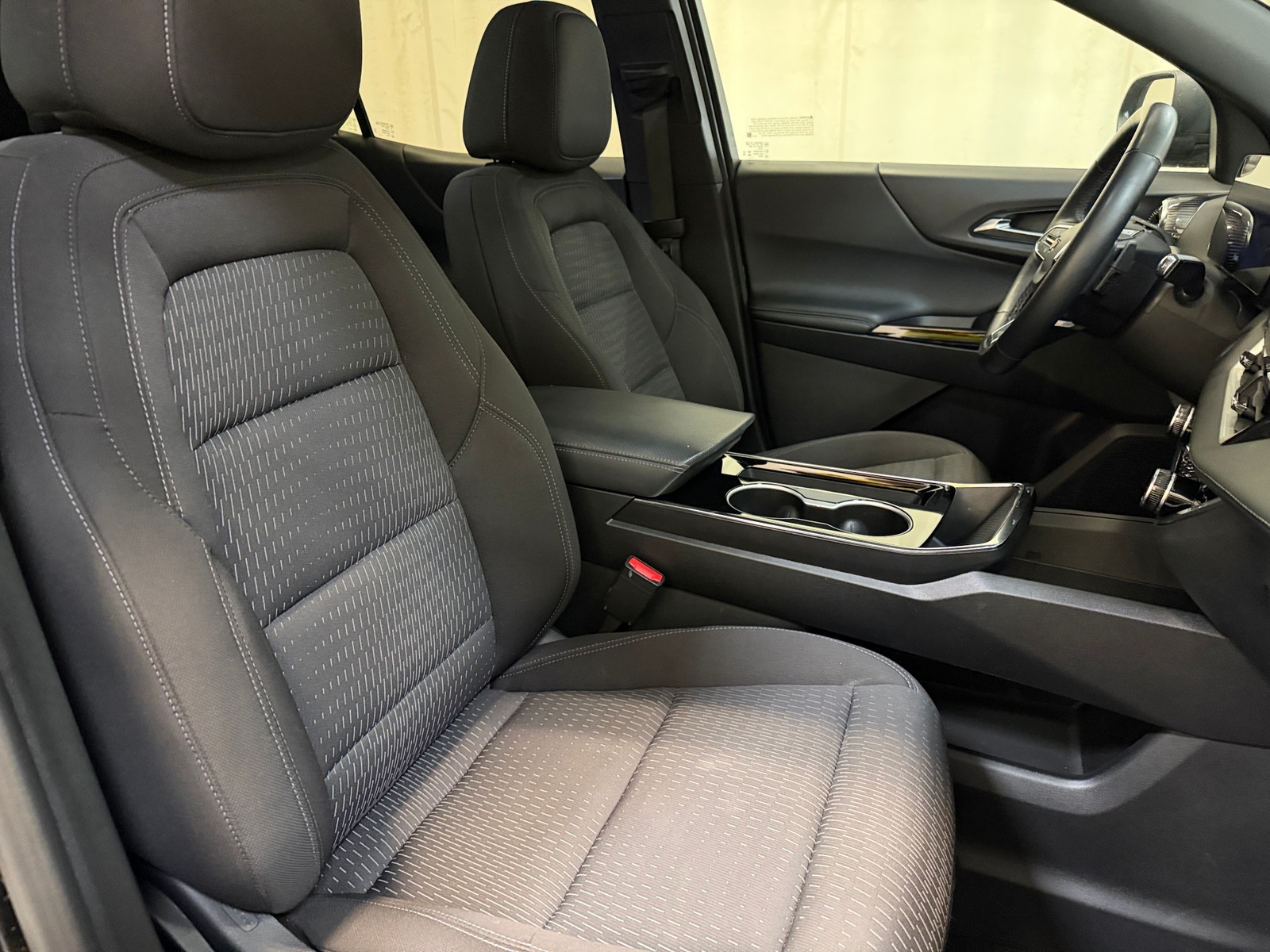 Thumbnail: 2025 Chevrolet Equinox - 2