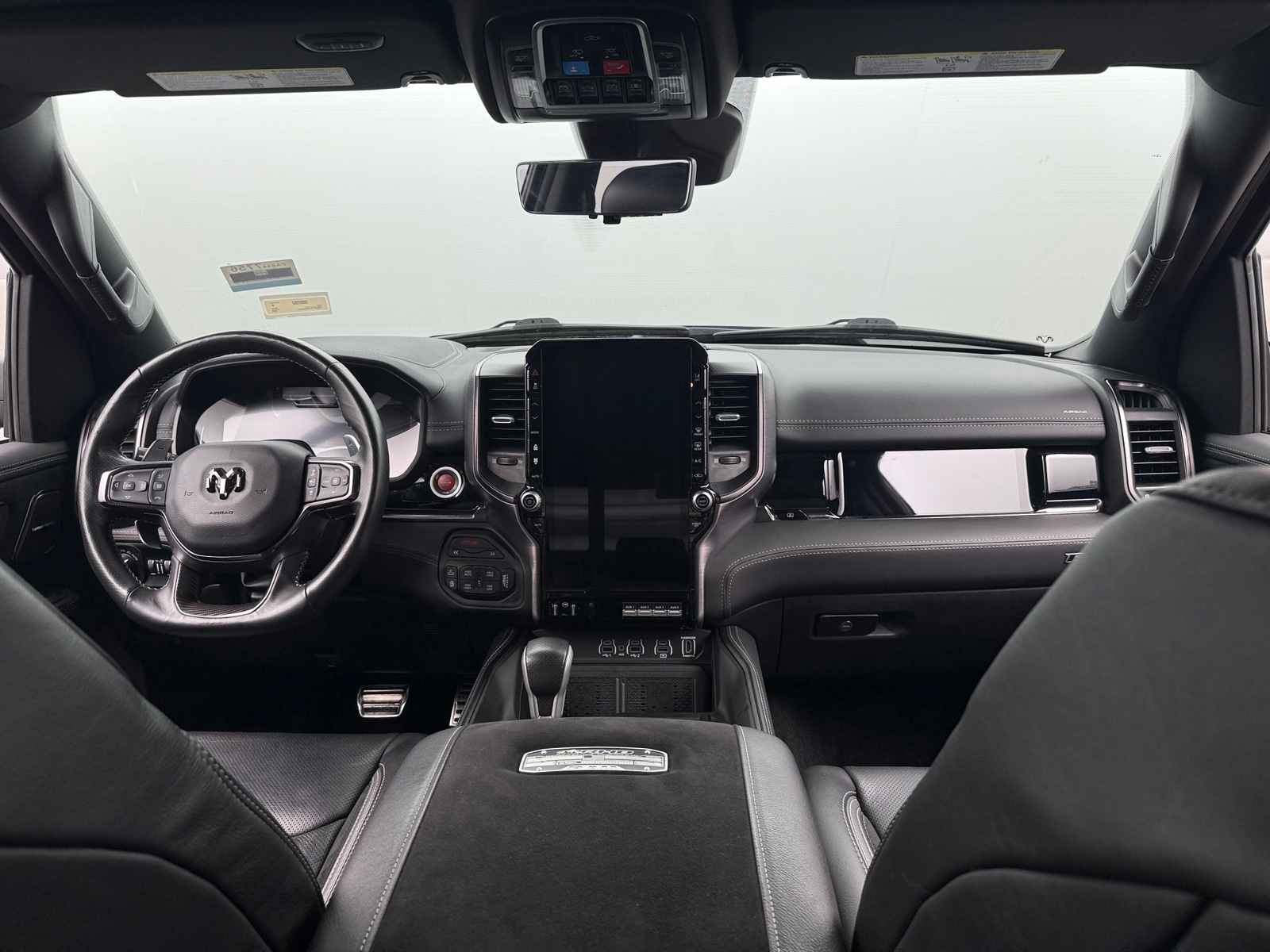 Thumbnail: 2025 RAM 1500 - 2