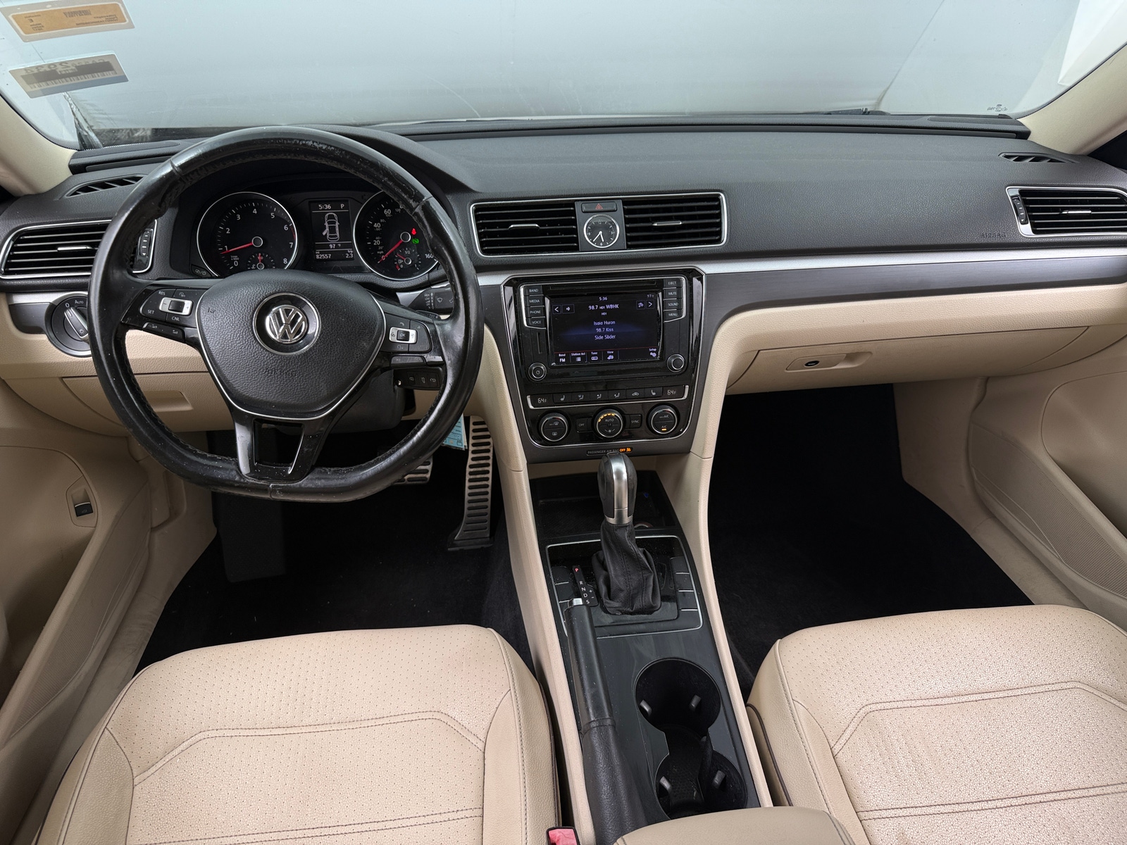 Thumbnail: 2017 Volkswagen Passat - 2