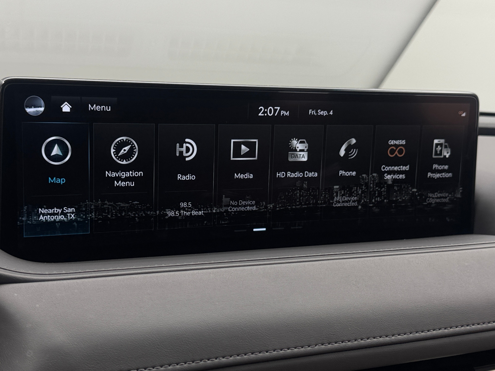 Thumbnail: 2024 Genesis G80 - 3