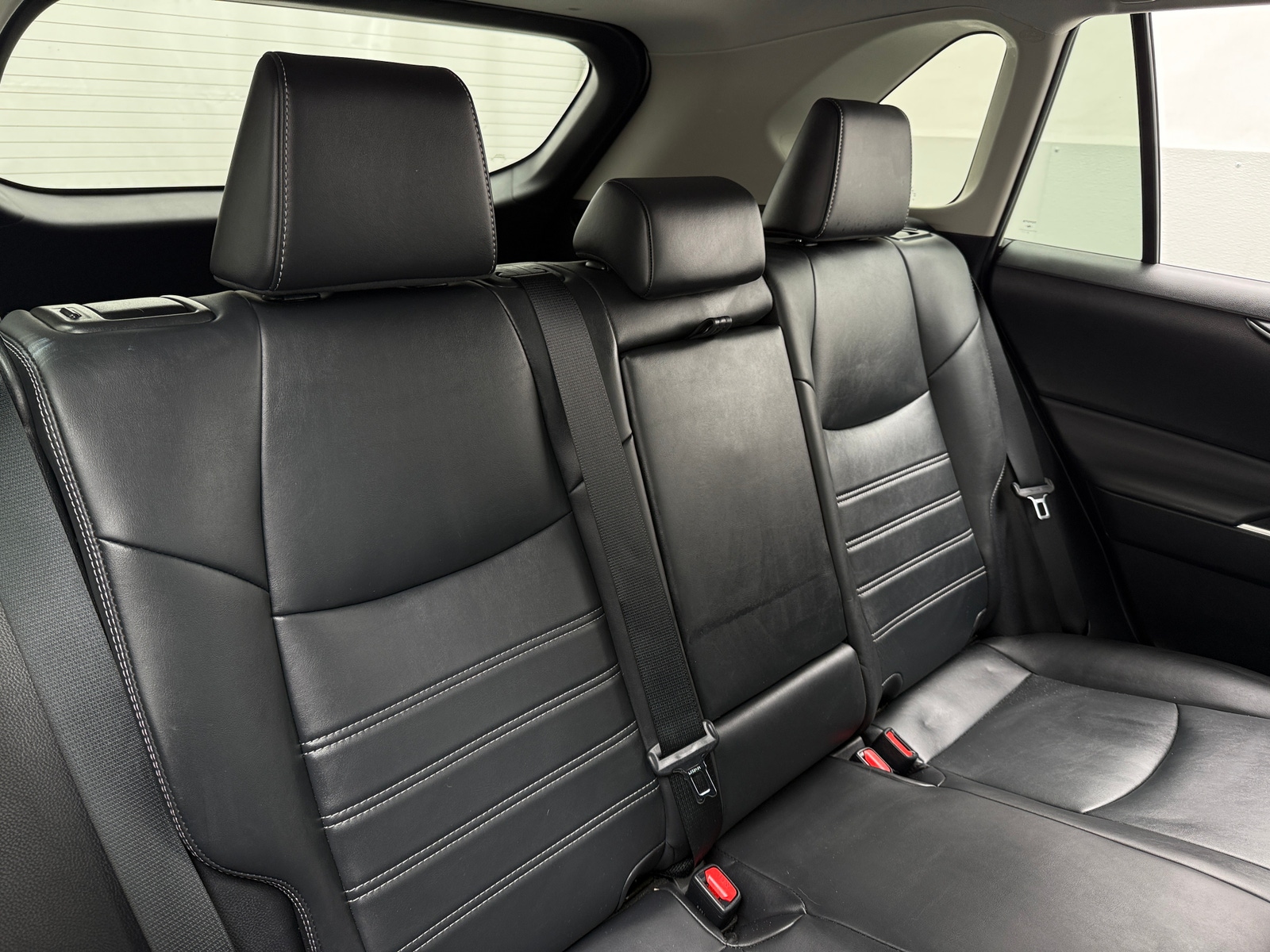 Thumbnail: 2021 Toyota RAV4 - 6