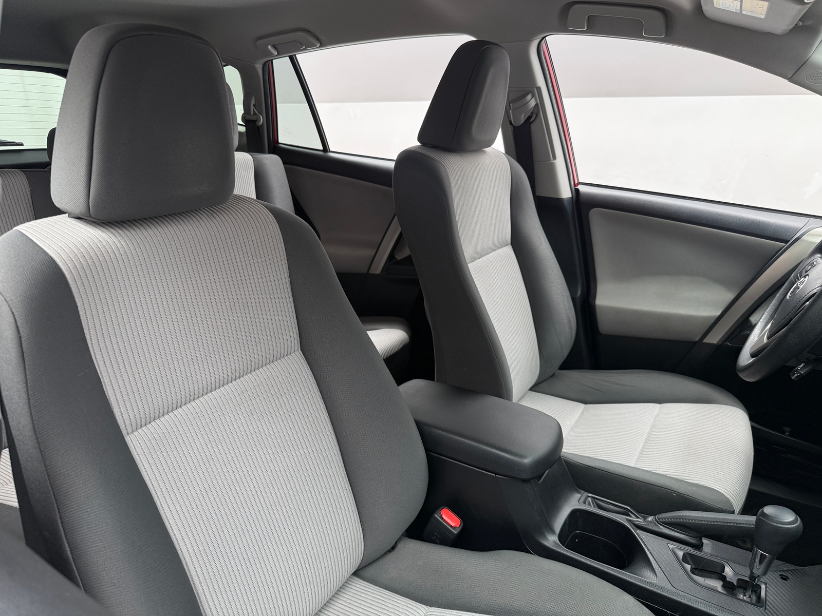 Thumbnail: 2015 Toyota RAV4 - 2