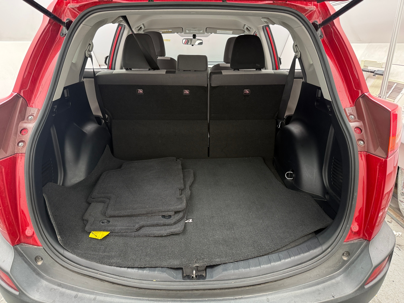 Thumbnail: 2015 Toyota RAV4 - 7