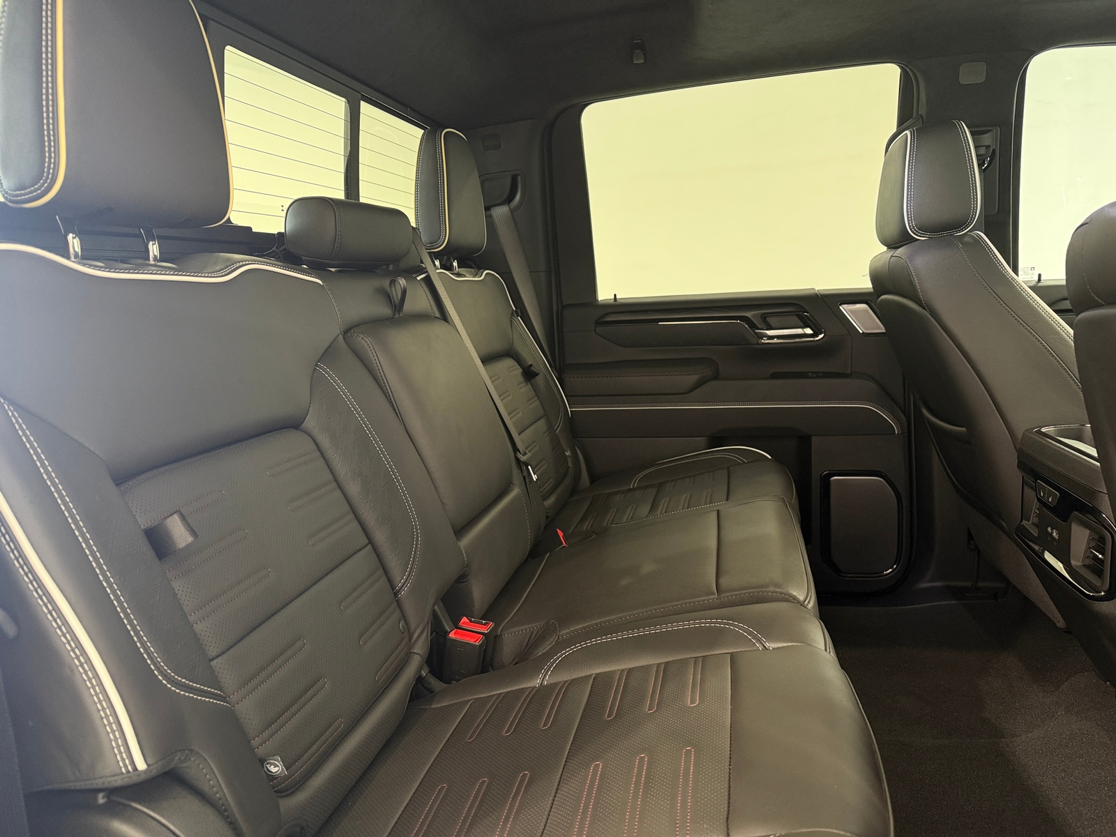 Thumbnail: 2024 GMC Sierra 2500 - 5