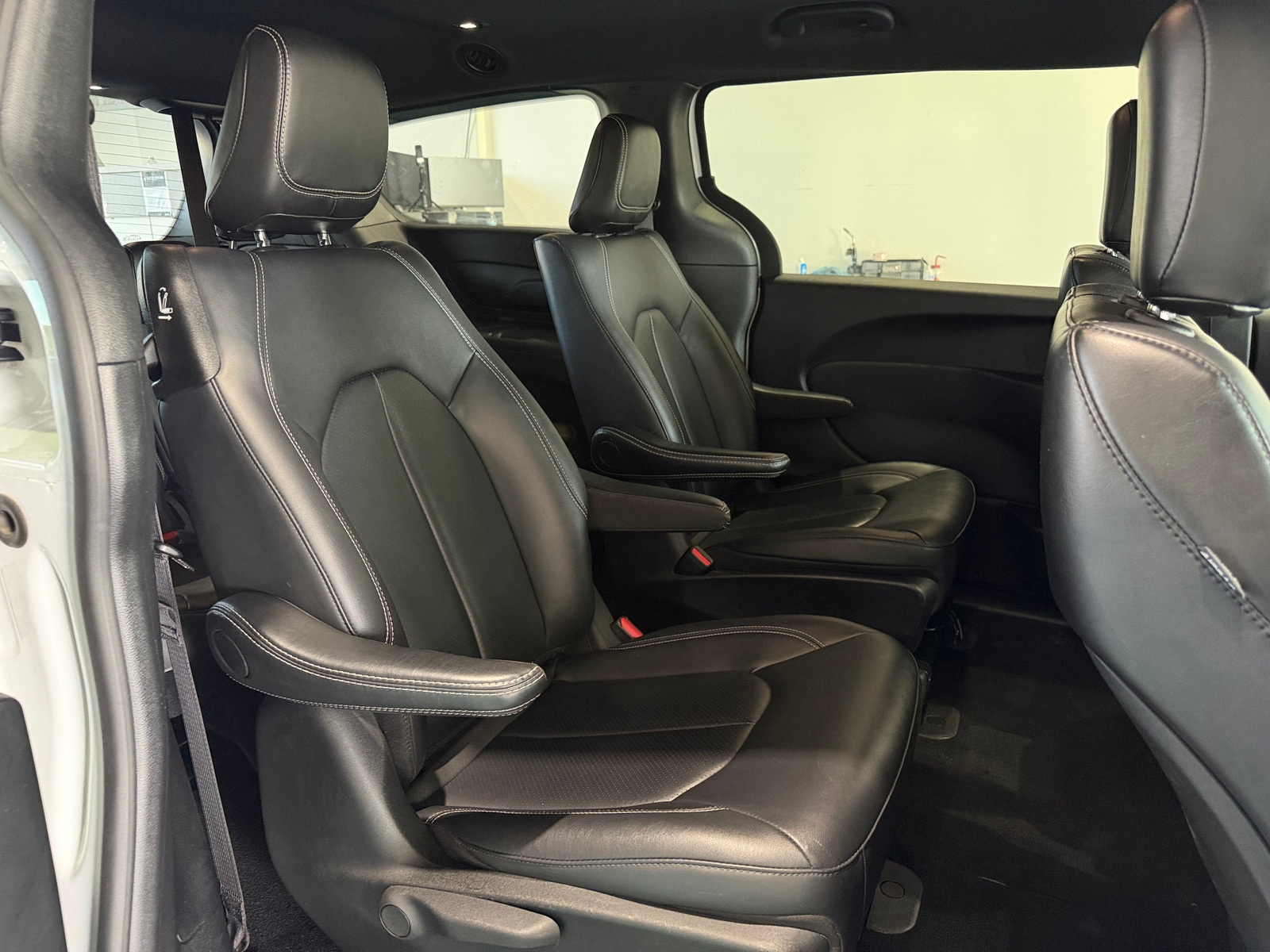 Thumbnail: 2024 Chrysler Pacifica - 5