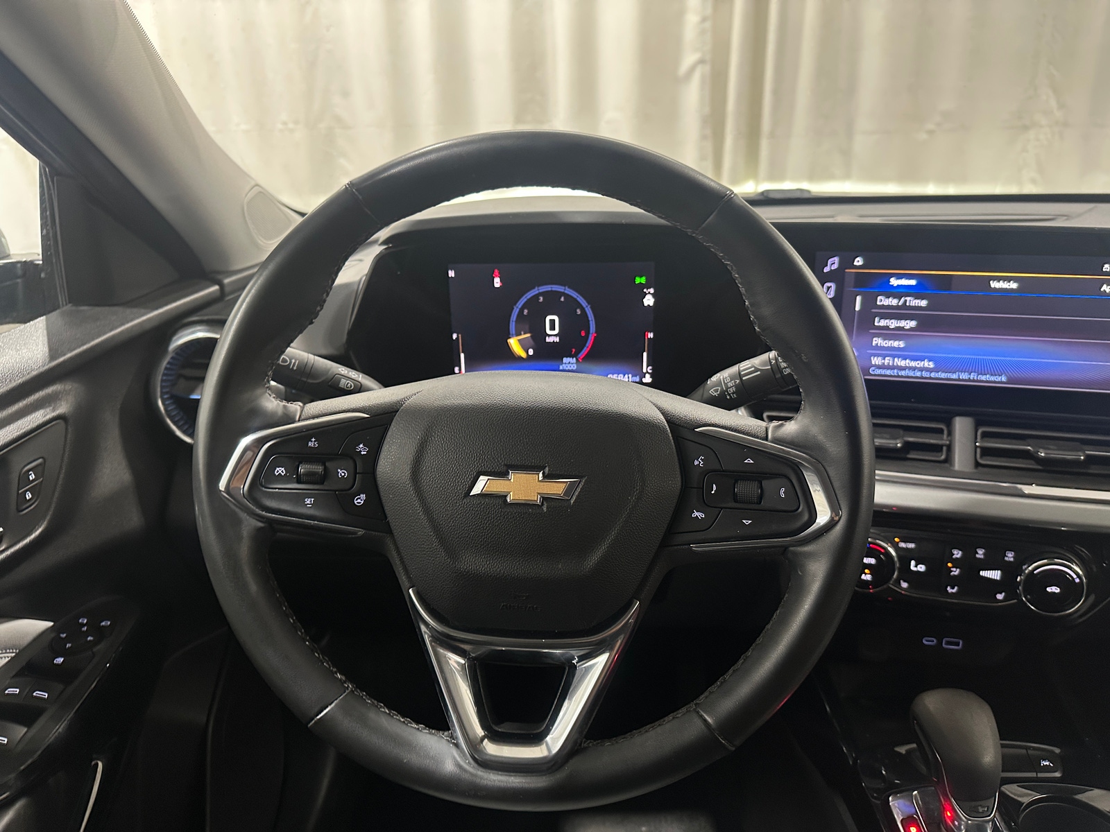 Thumbnail: 2025 Chevrolet Trax - 4