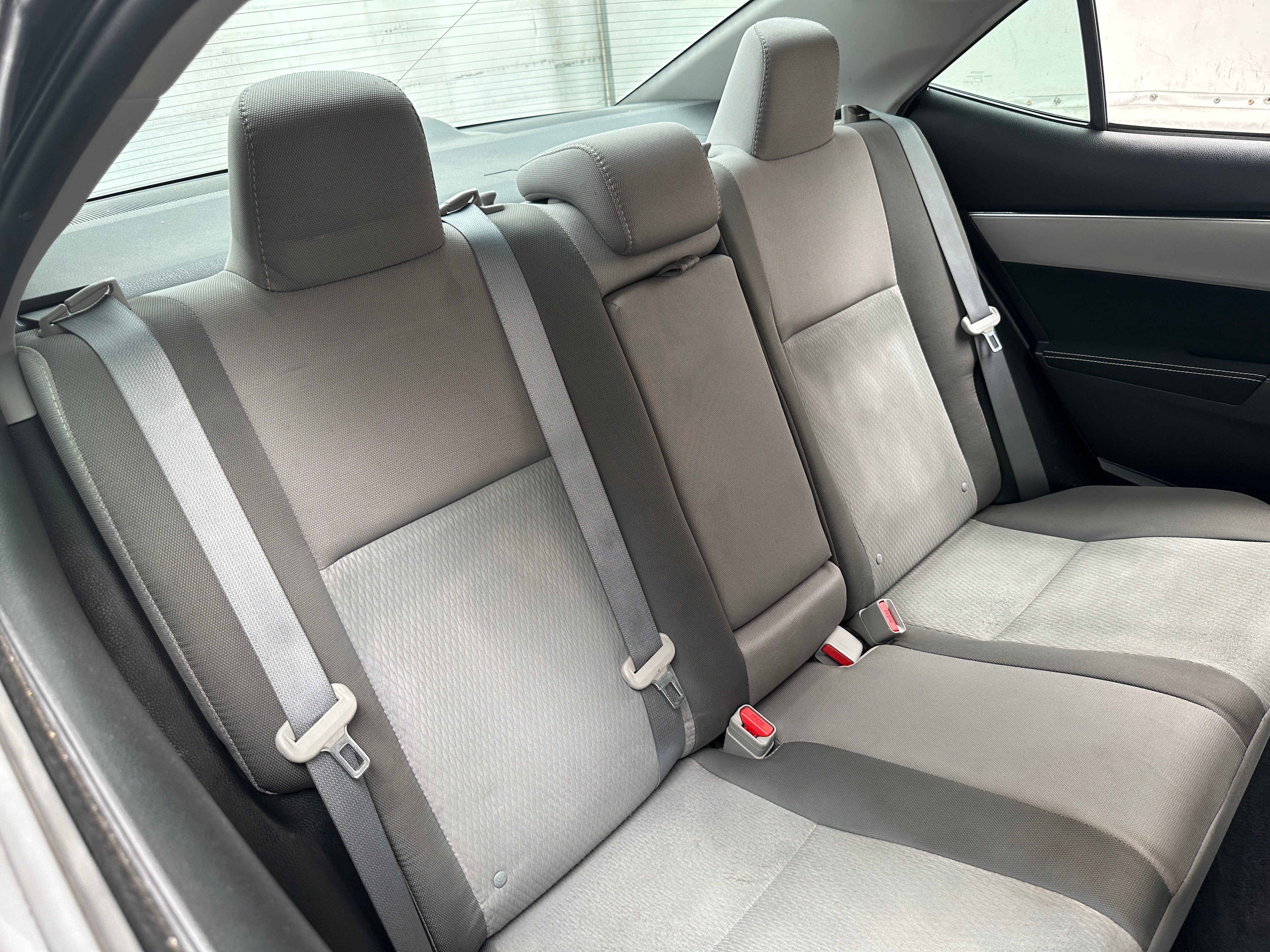 Used 2017 Toyota Corolla LE with VIN 5YFBURHE2HP603714 for sale in South Chesterfield, VA