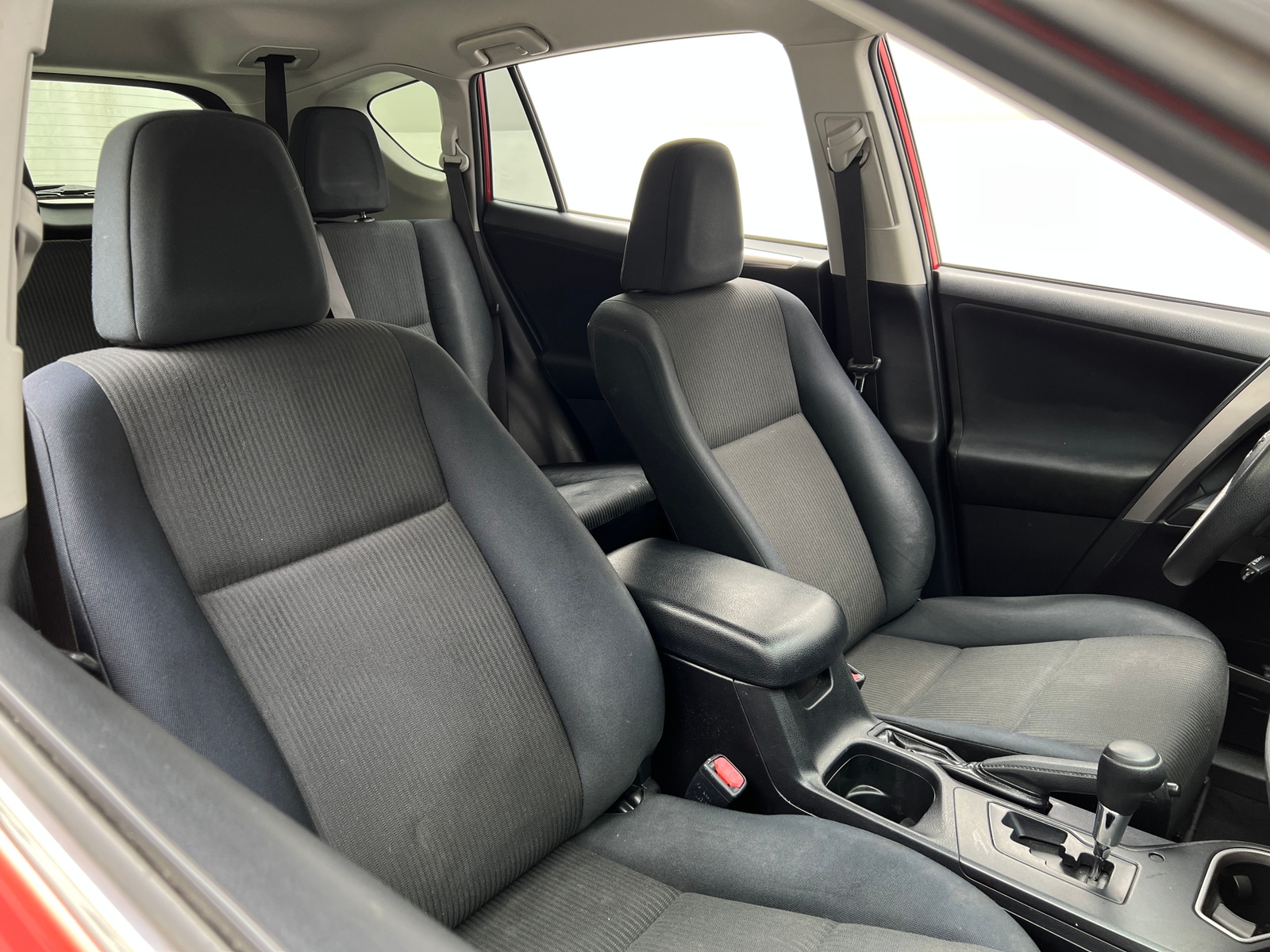 Thumbnail: 2016 Toyota RAV4 - 2