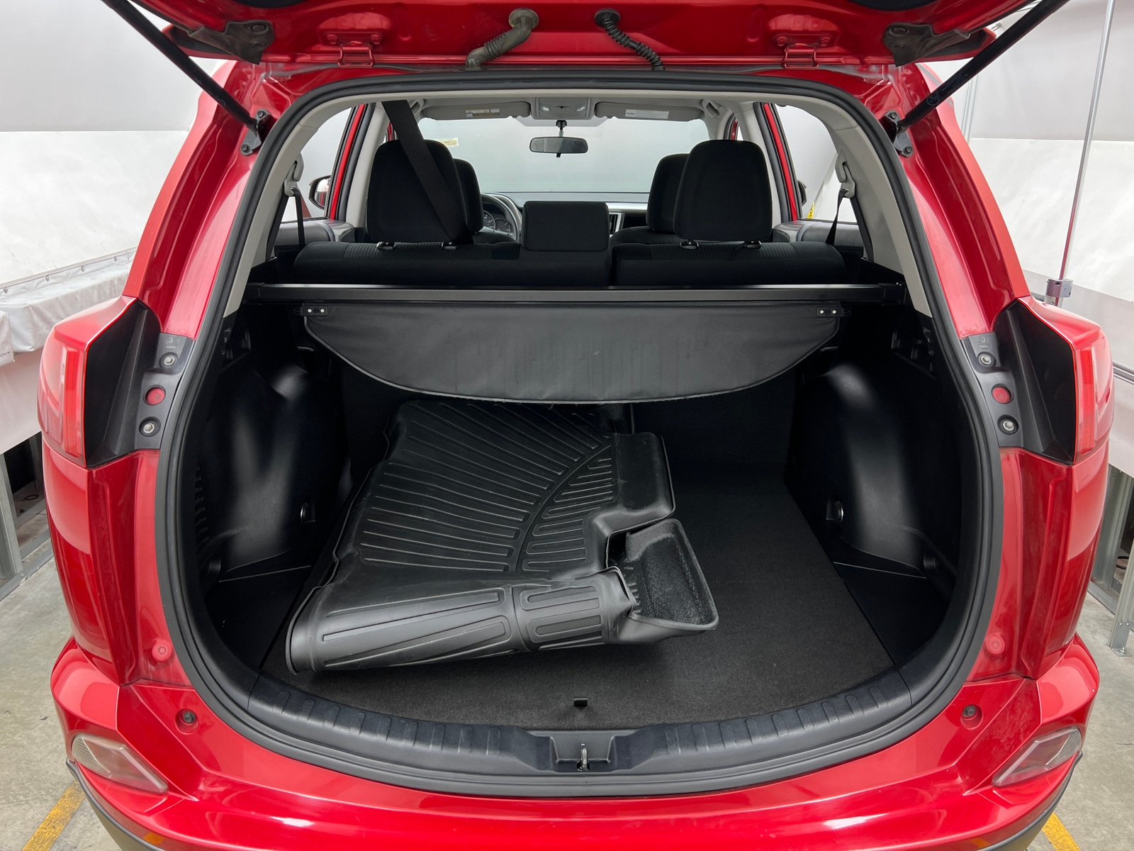 Thumbnail: 2016 Toyota RAV4 - 7