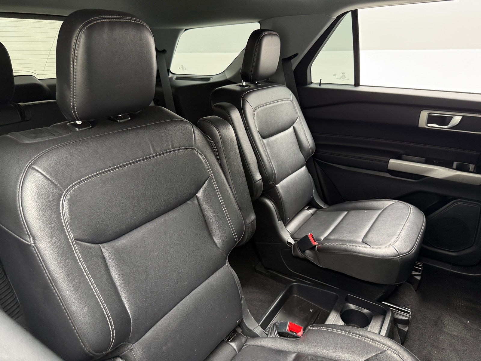 Thumbnail: 2021 Ford Explorer - 5