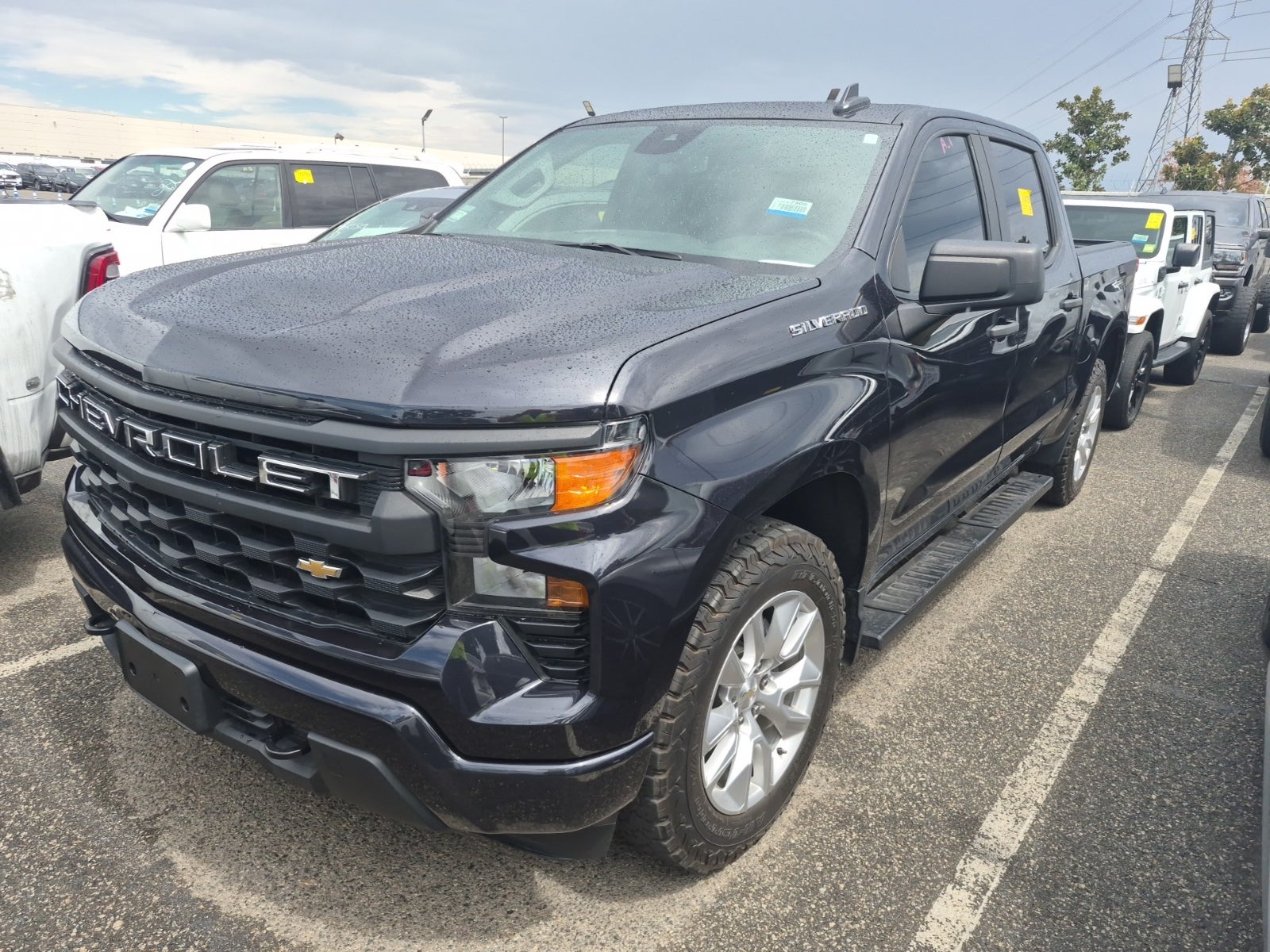 2023 Chevrolet Silverado 1500 2WD Crew Cab 147" Custom