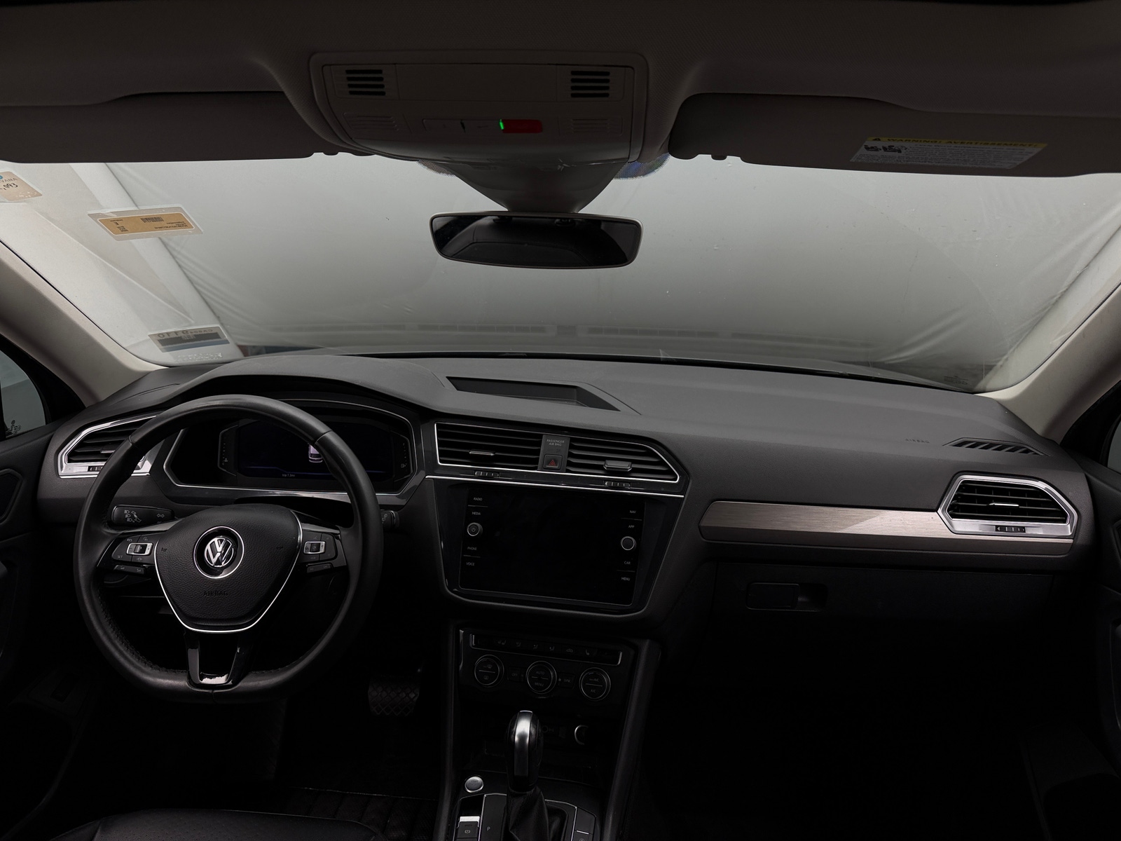 Thumbnail: 2020 Volkswagen Tiguan - 3