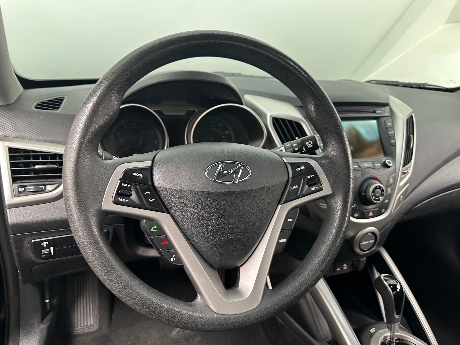 Thumbnail: 2016 Hyundai Veloster - 5