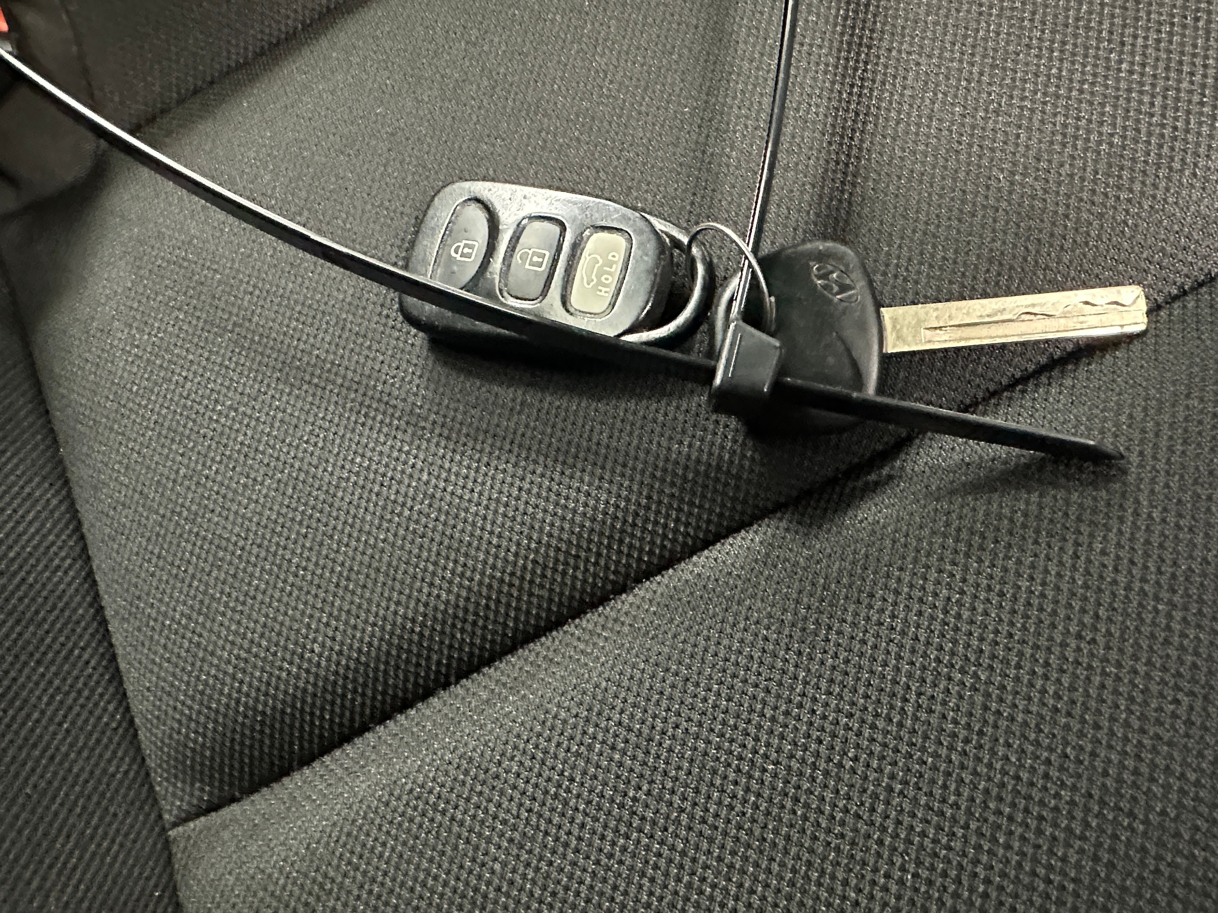 Used 2016 Hyundai Veloster Base with VIN KMHTC6AD8GU300618 for sale in Pewaukee, WI
