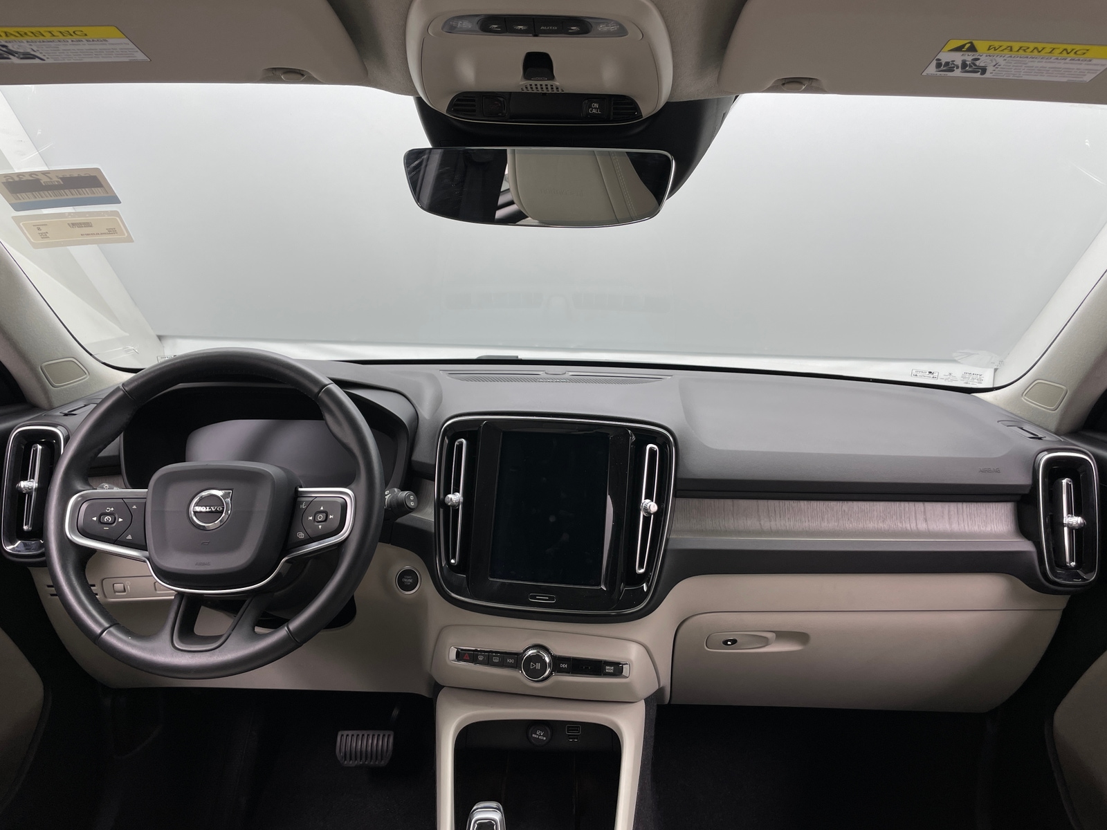 Thumbnail: 2020 Volvo XC40 - 2