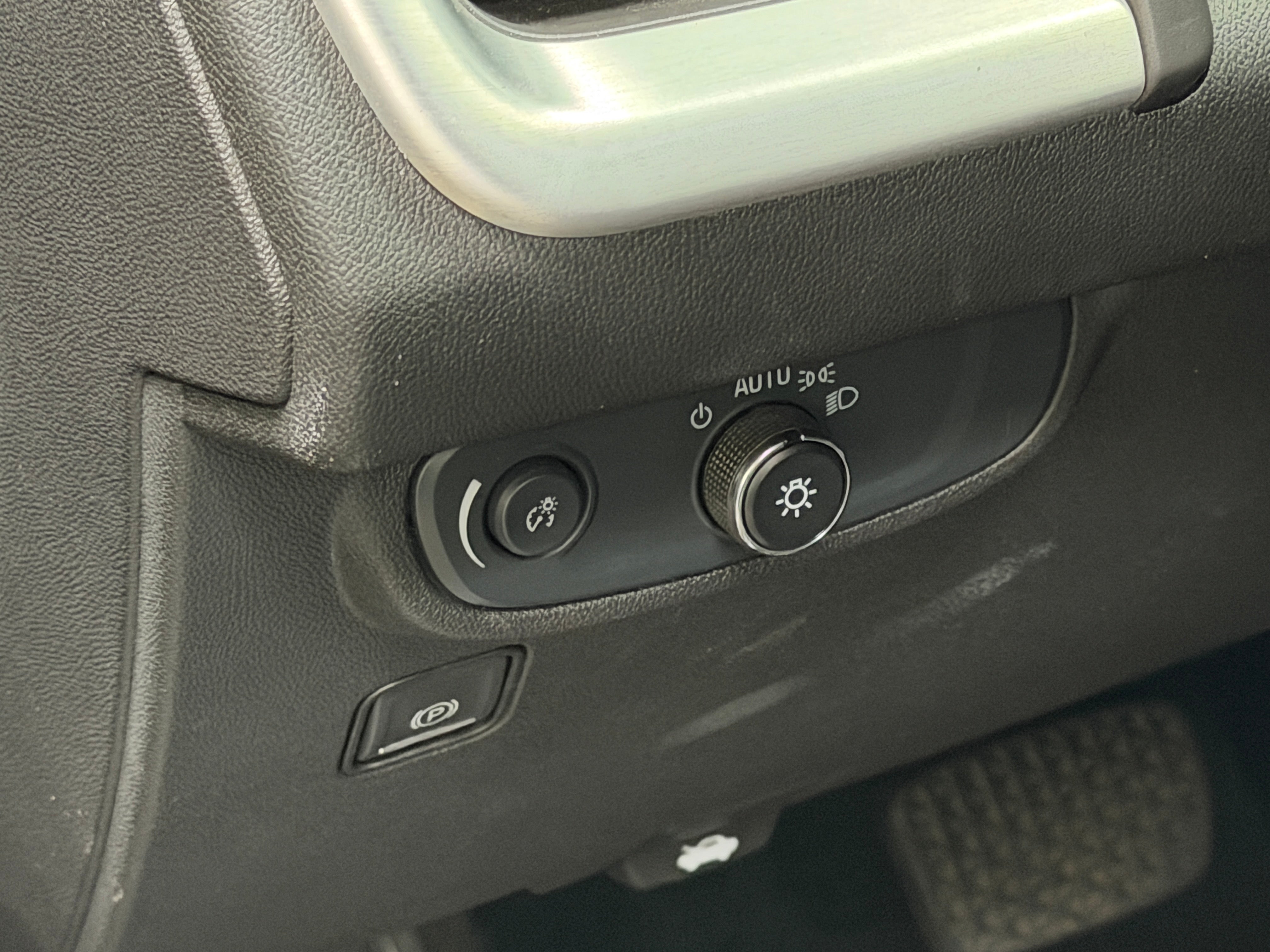 2024 GMC Terrain SLE - Photo 10