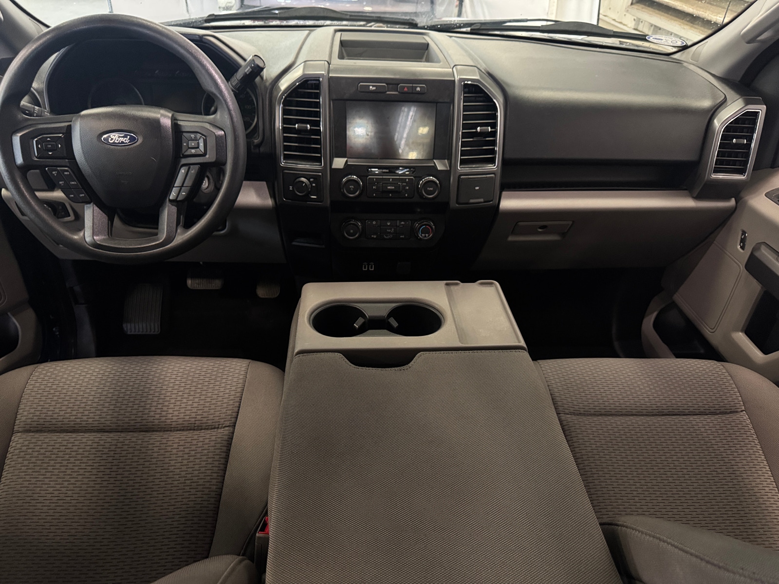 Thumbnail: 2020 Ford Econoline - 3