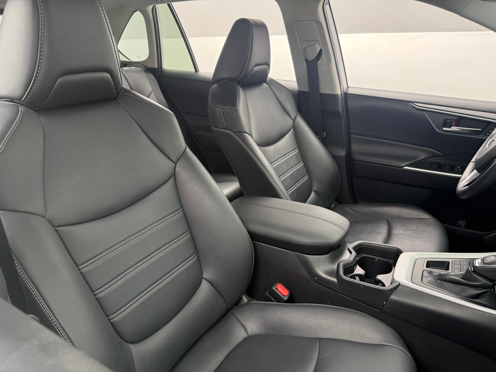 Thumbnail: 2021 Toyota RAV4 - 2