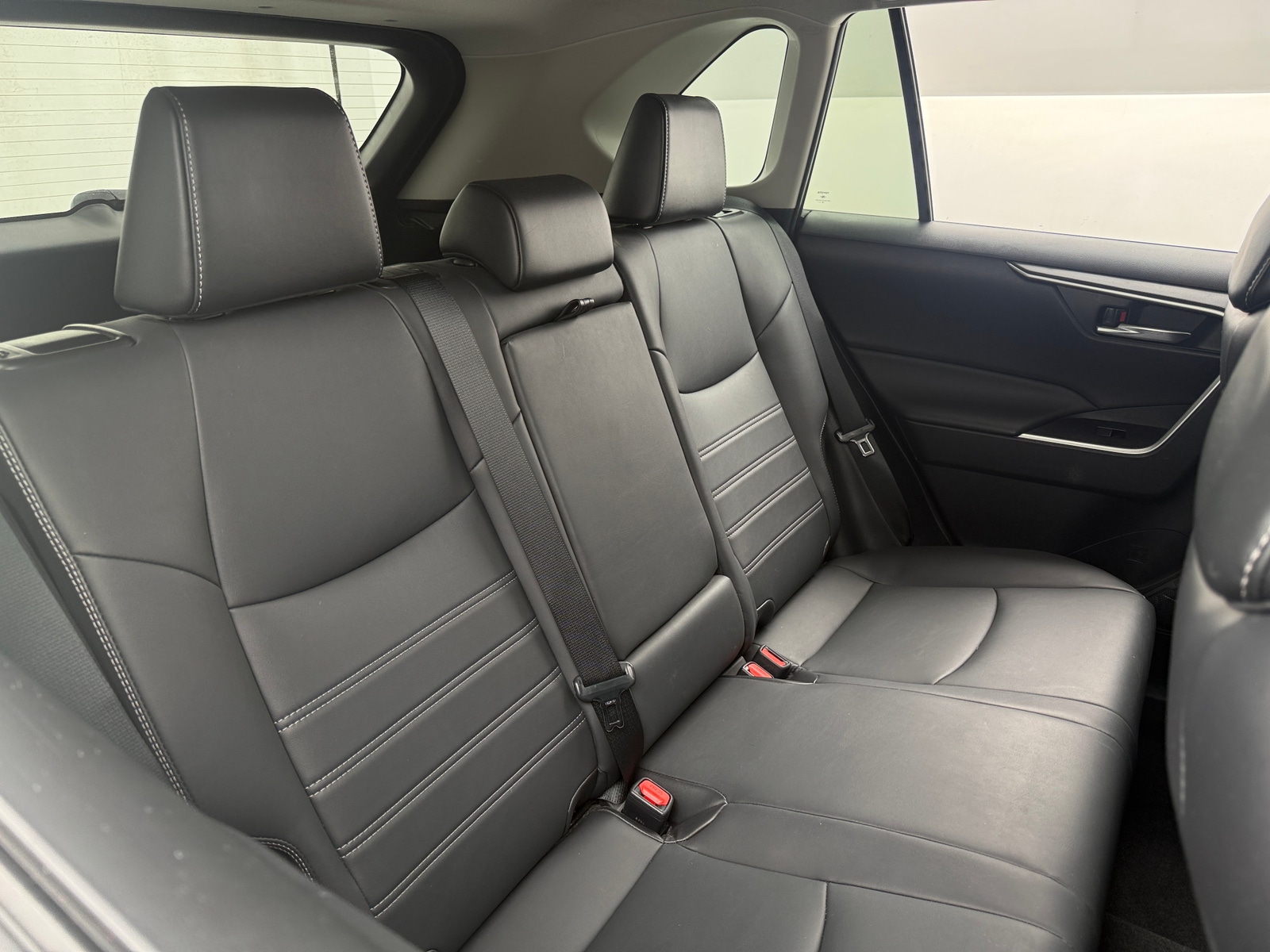 Thumbnail: 2021 Toyota RAV4 - 6
