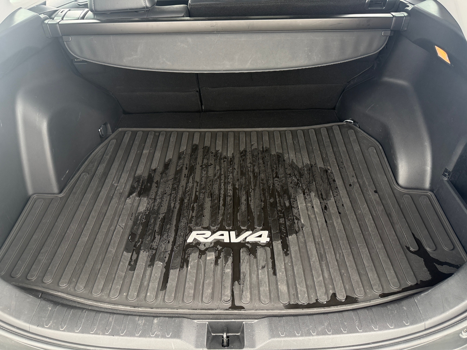 Thumbnail: 2021 Toyota RAV4 - 7