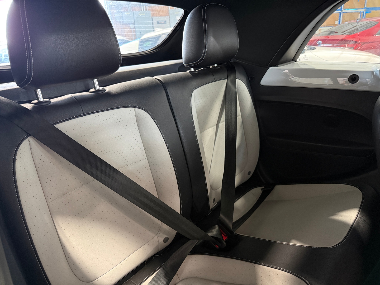 Thumbnail: 2019 Volkswagen Beetle - 6