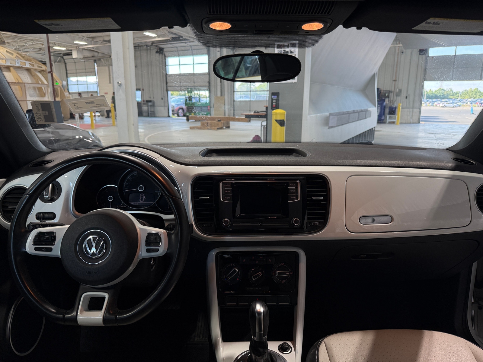 Thumbnail: 2019 Volkswagen Beetle - 3