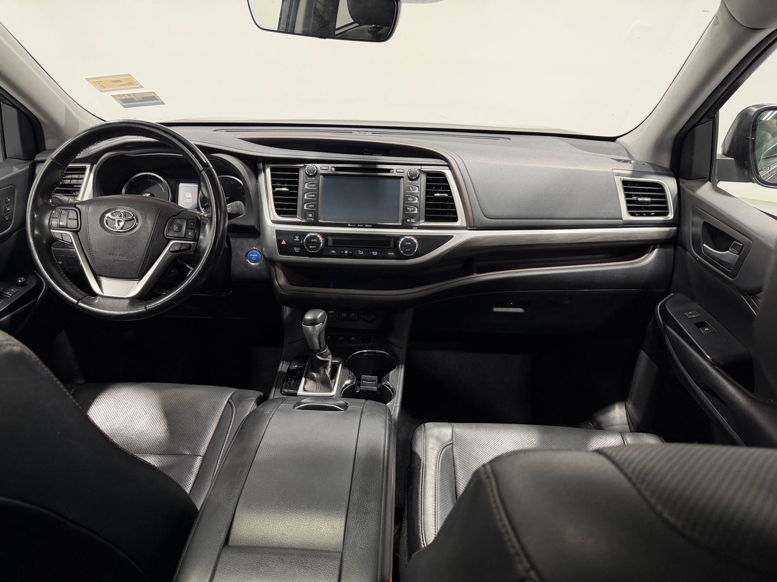 Thumbnail: 2017 Toyota Highlander - 2