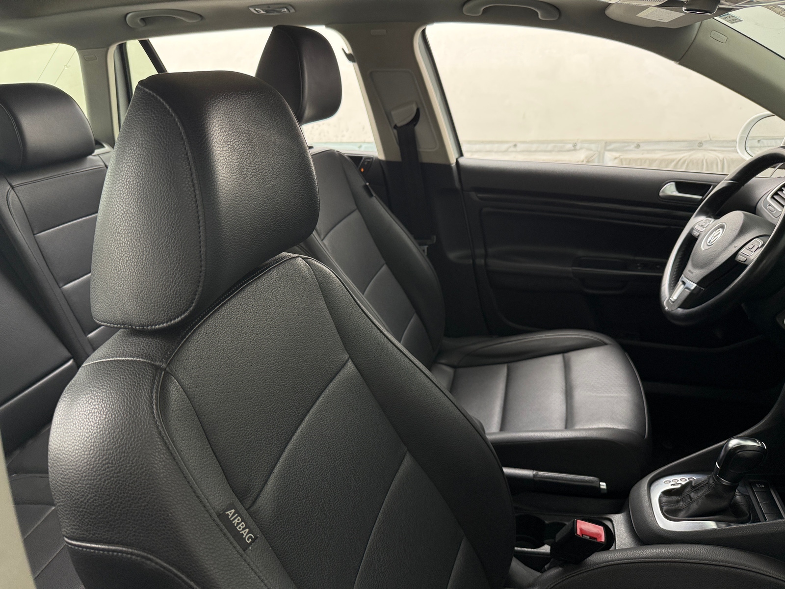 Thumbnail: 2014 Volkswagen Jetta - 2