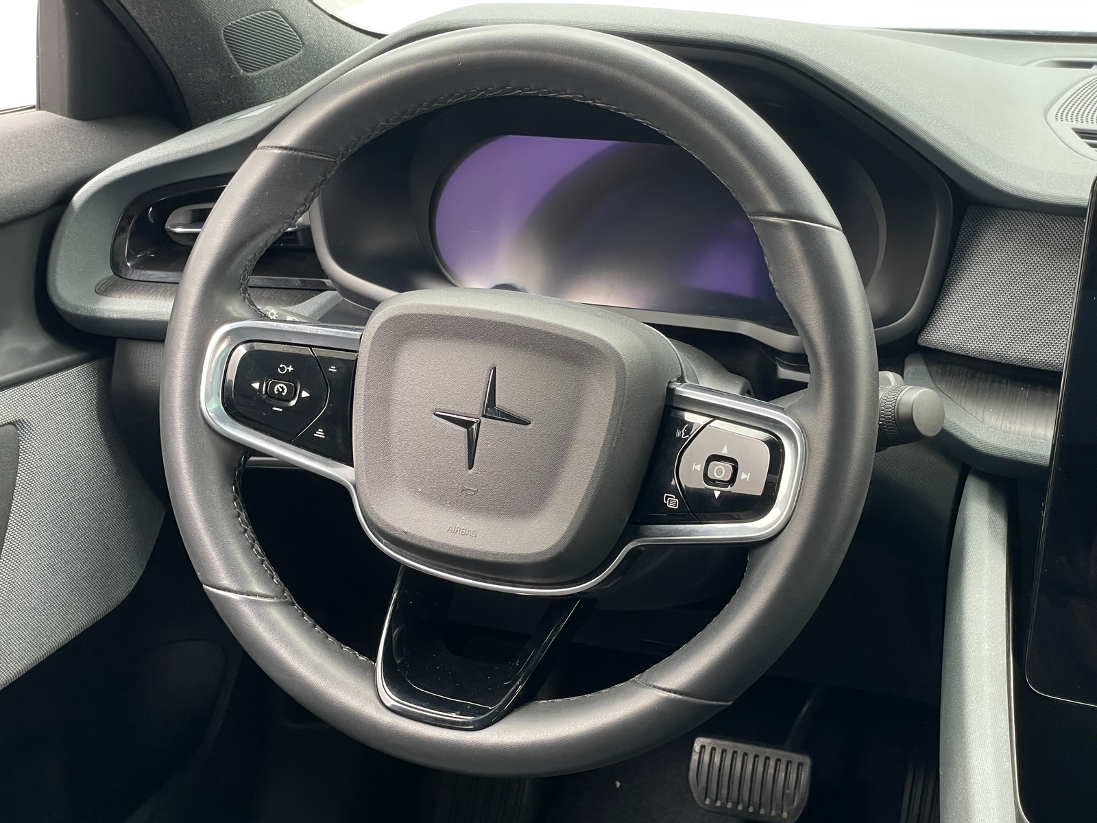 Thumbnail: 2022 Polestar 2 - 5