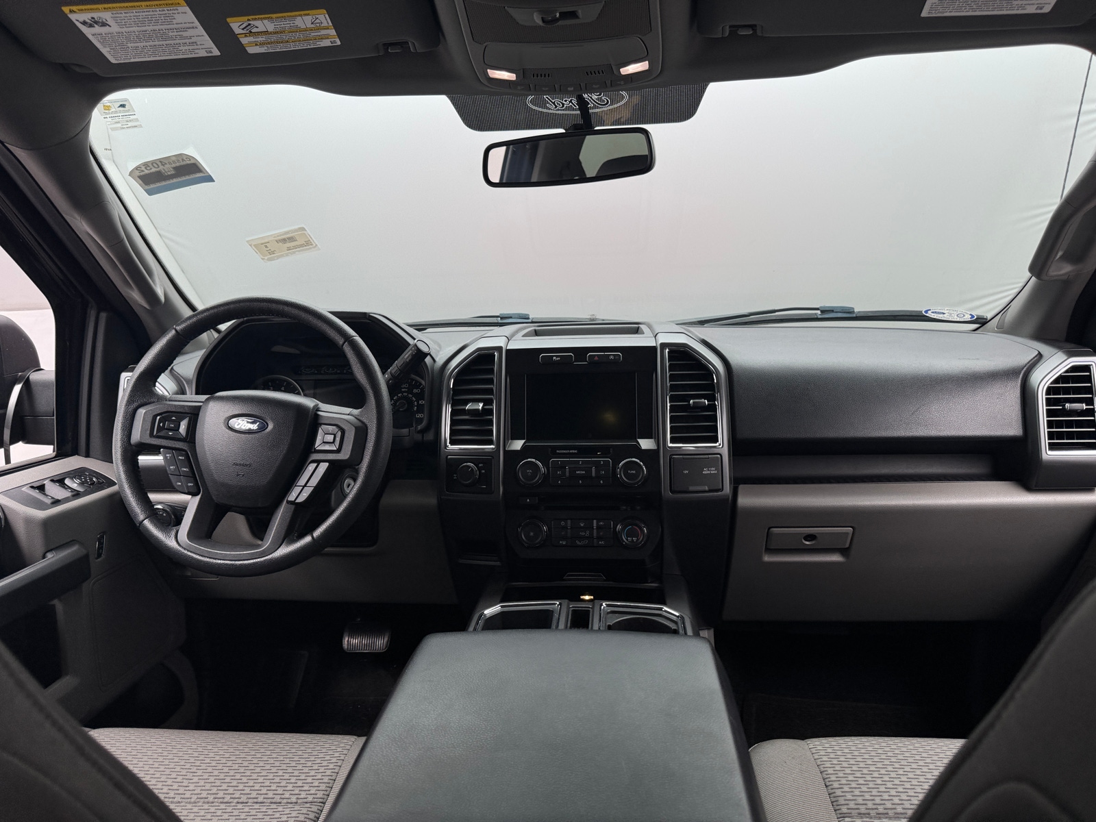 Thumbnail: 2015 Ford Econoline - 3