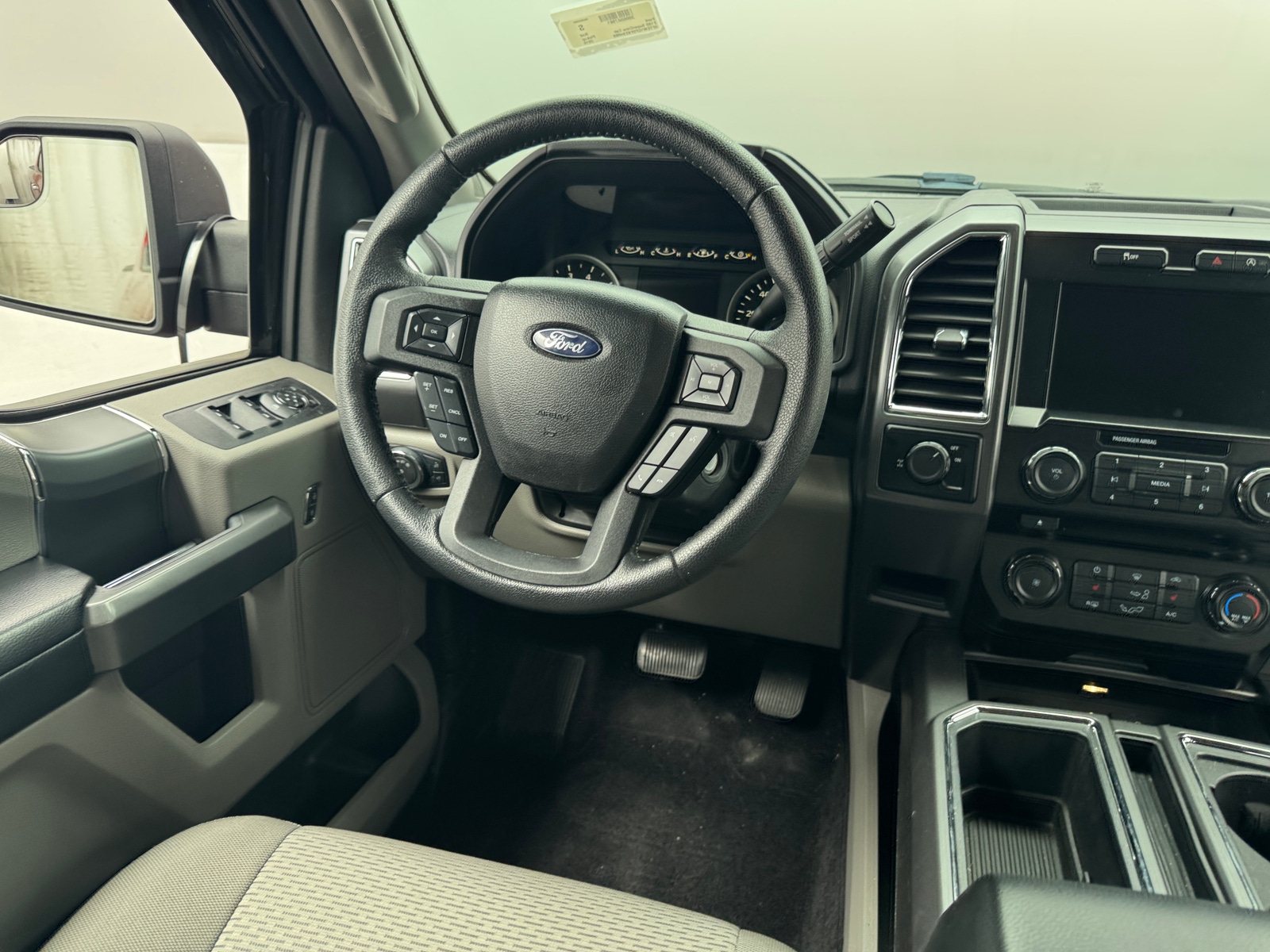 Thumbnail: 2015 Ford Econoline - 5