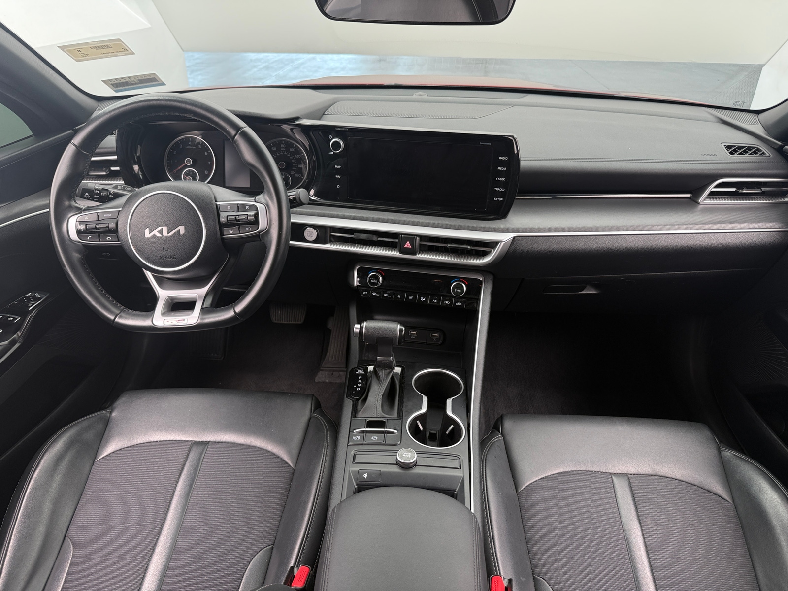 Thumbnail: 2022 Kia K5 - 2