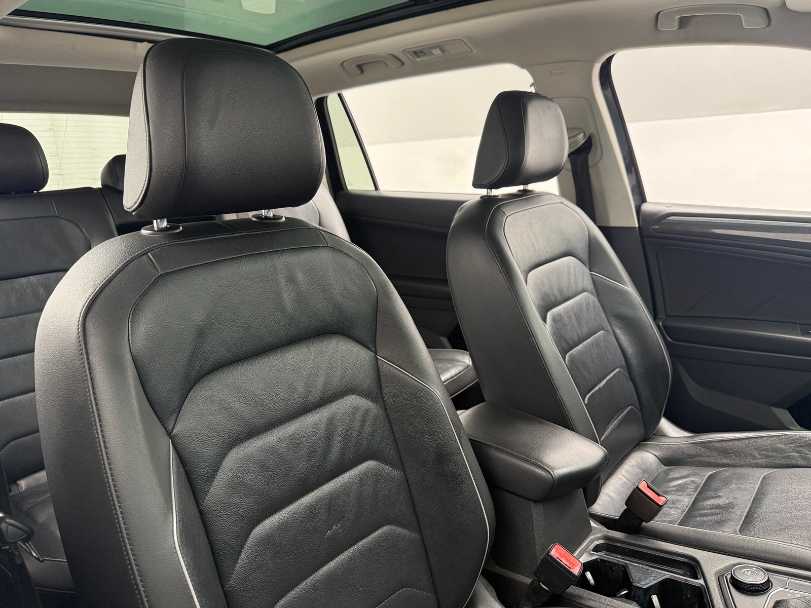 Thumbnail: 2019 Volkswagen Tiguan - 2