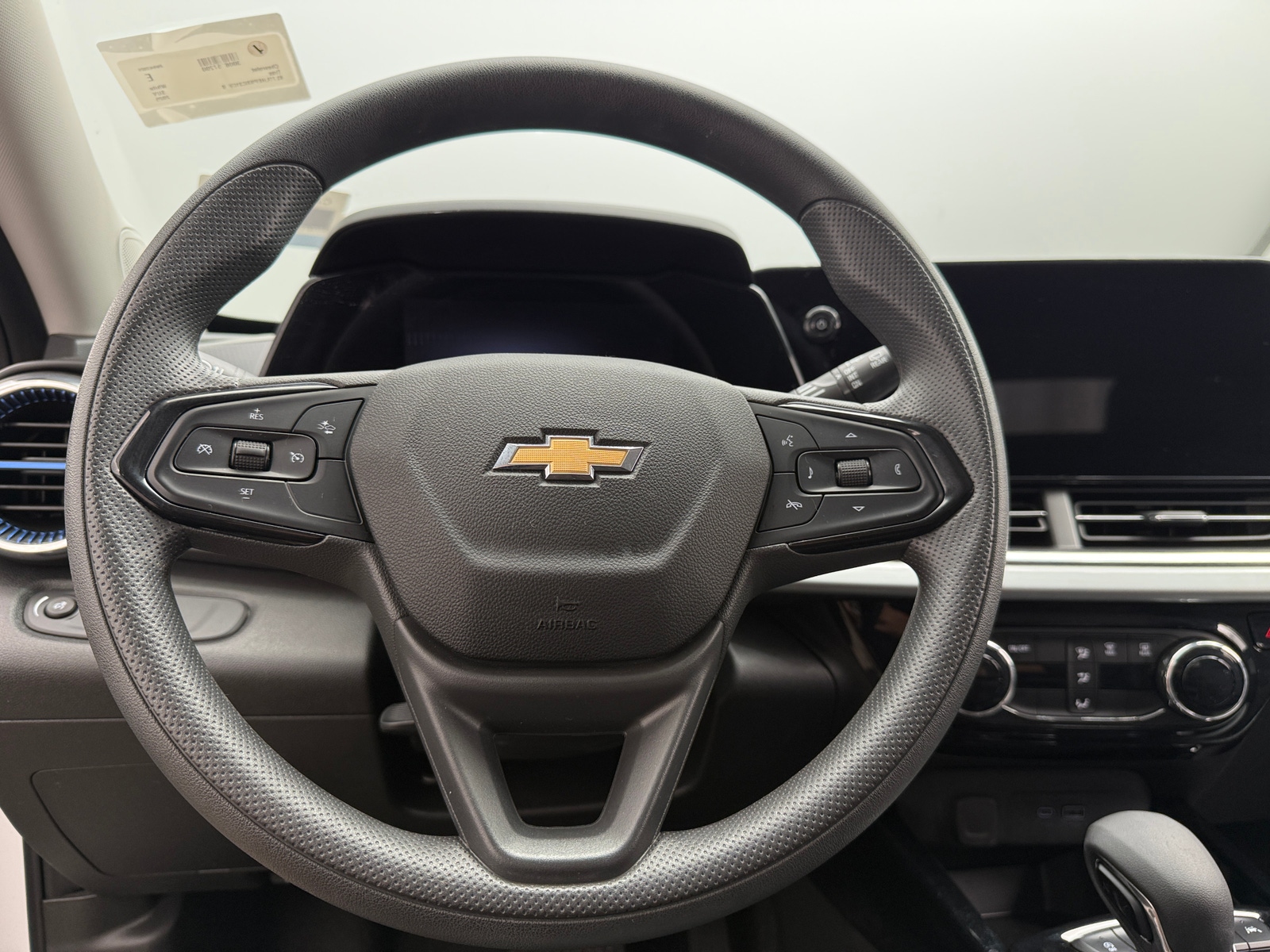 Thumbnail: 2025 Chevrolet Trax - 4