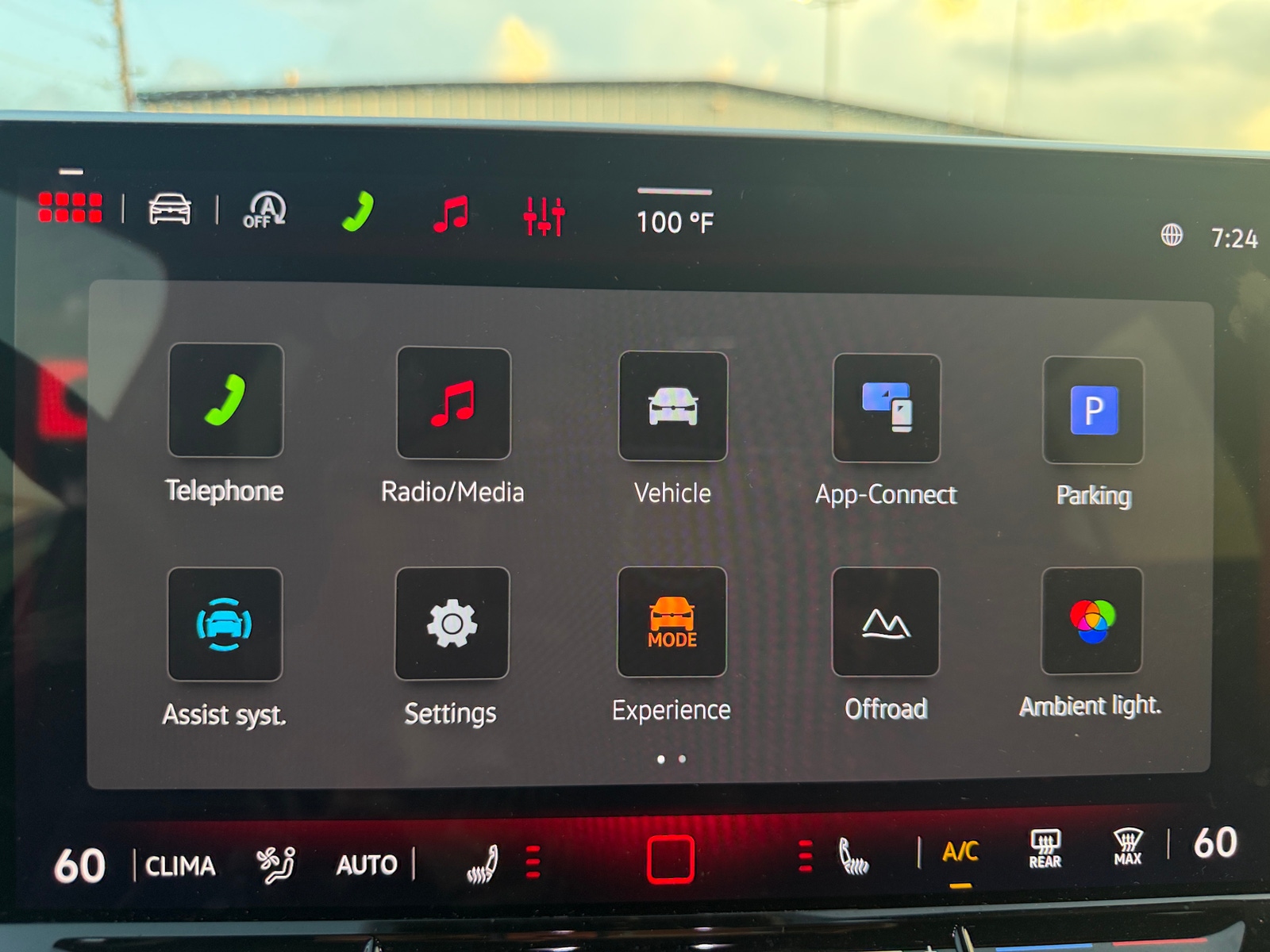 Thumbnail: 2026 Volkswagen Tiguan - 4