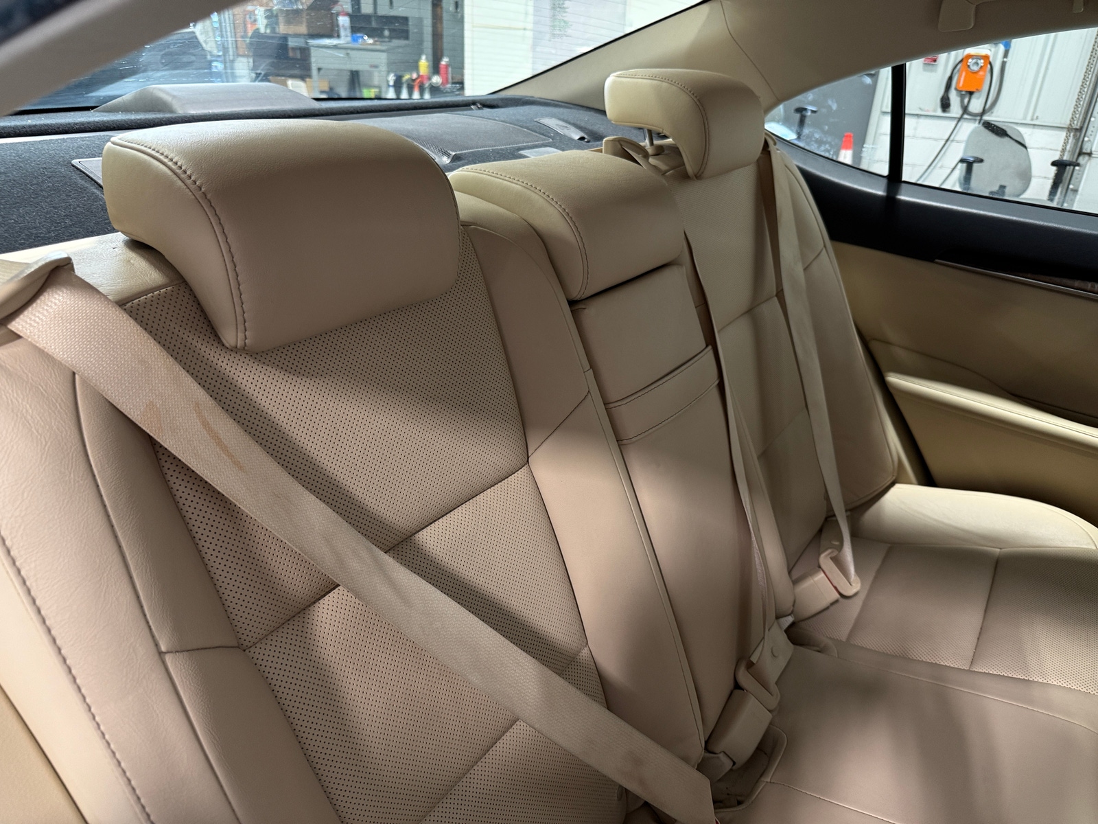 Thumbnail: 2014 Lexus ES - 6