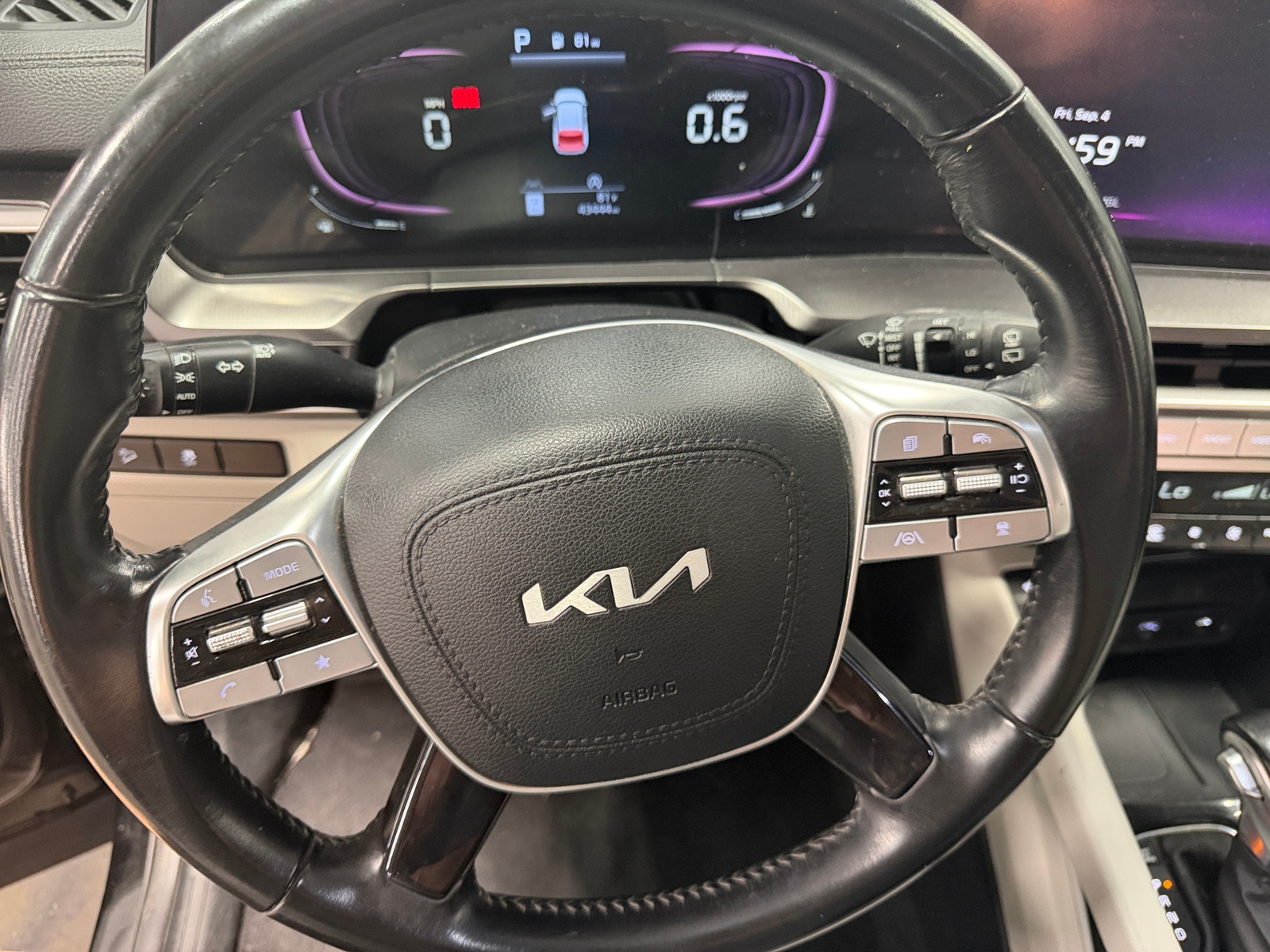 Thumbnail: 2023 Kia Telluride - 4