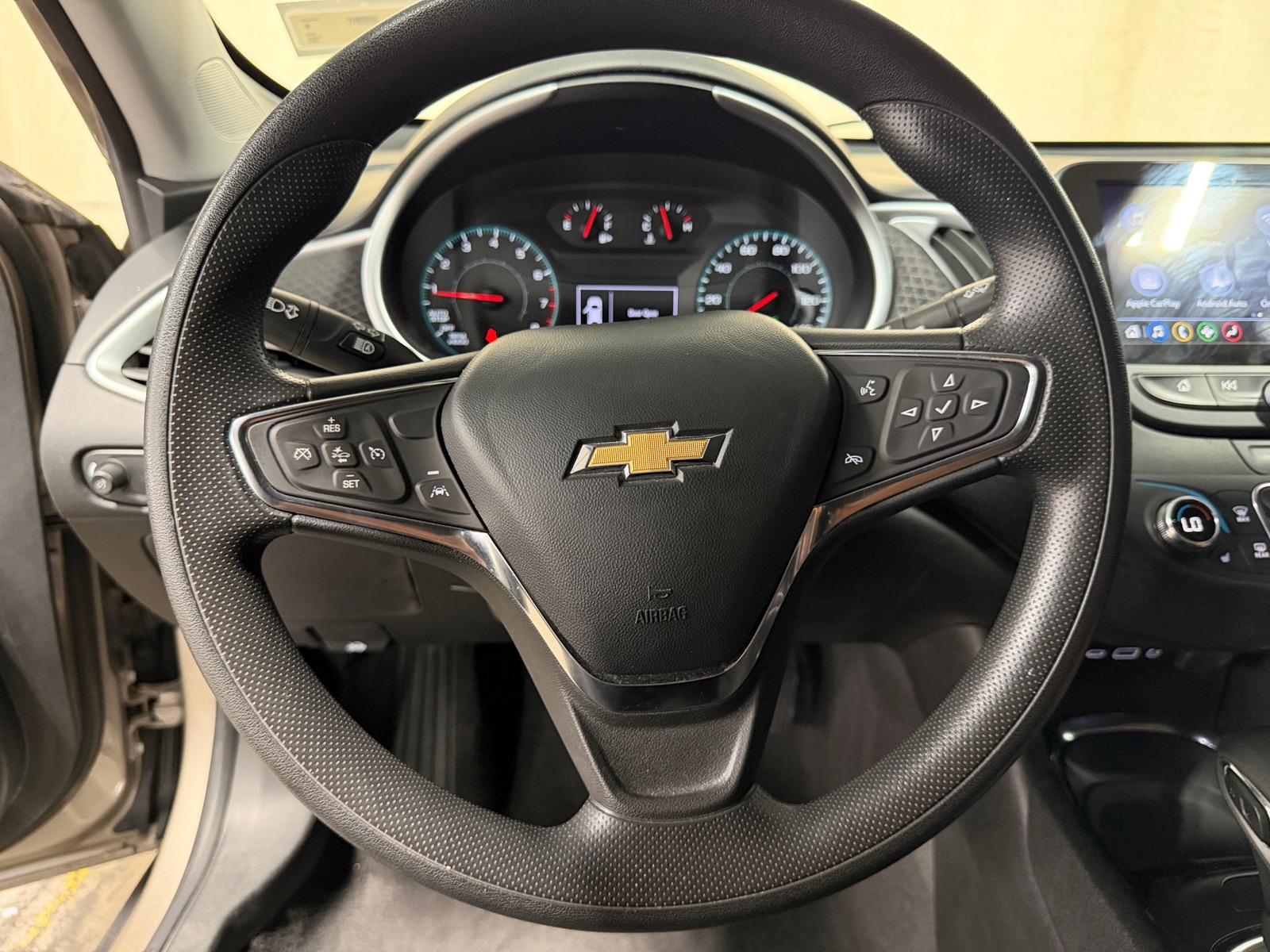 Thumbnail: 2023 Chevrolet Malibu - 5