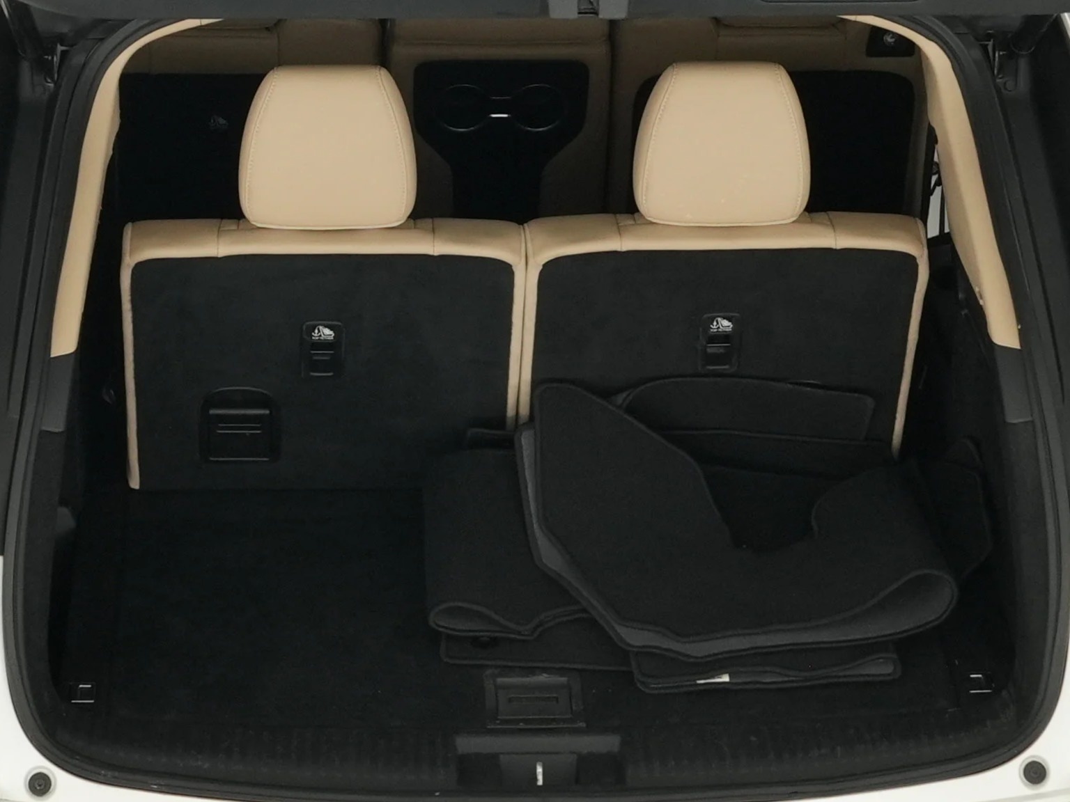 Thumbnail: 2023 Acura MDX - 6