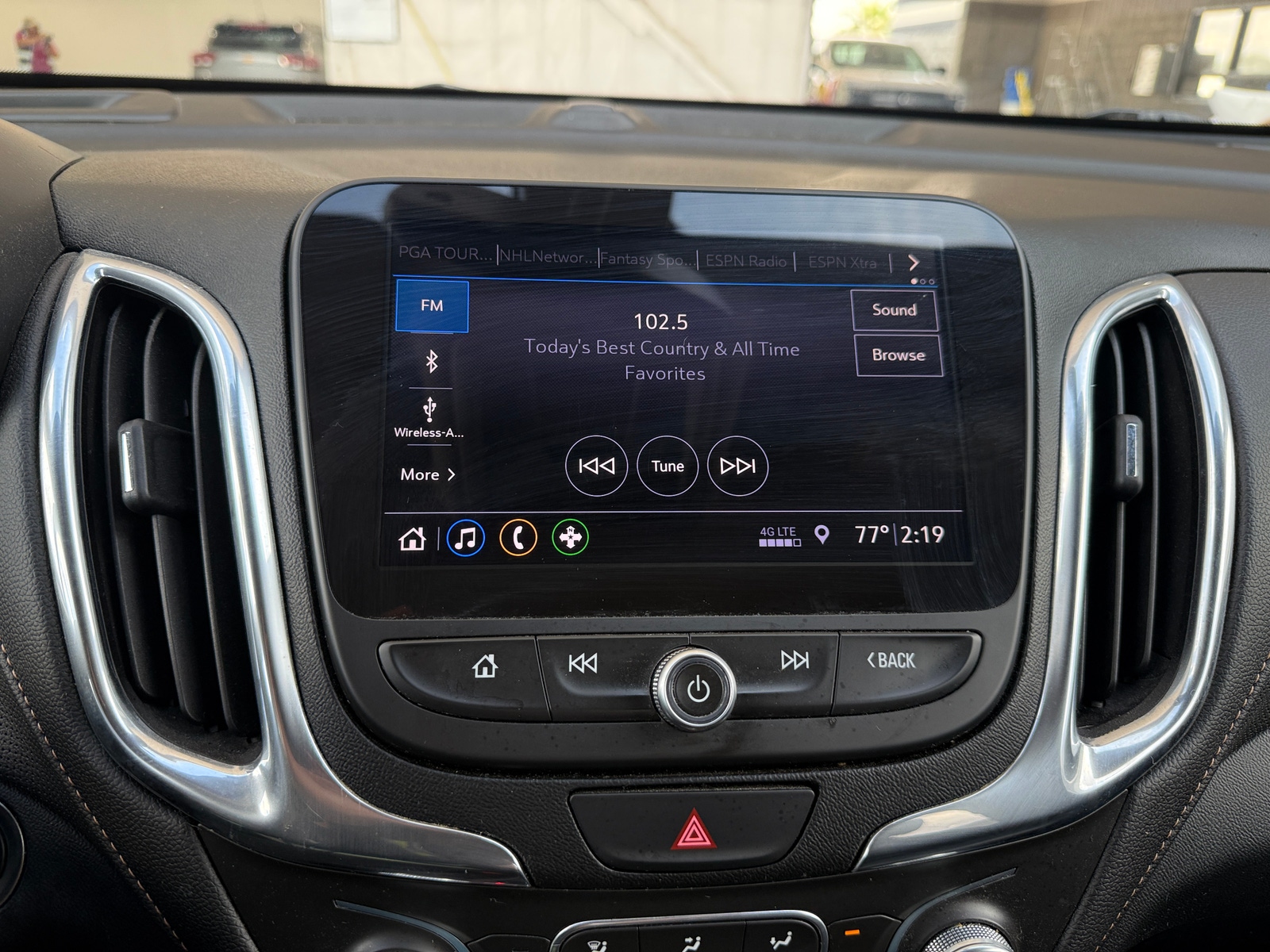 Thumbnail: 2020 Chevrolet Equinox - 3