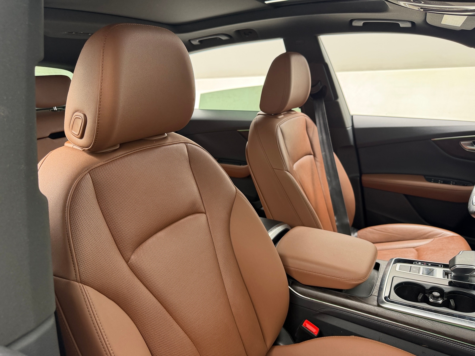 Thumbnail: 2023 Audi Q8 - 2