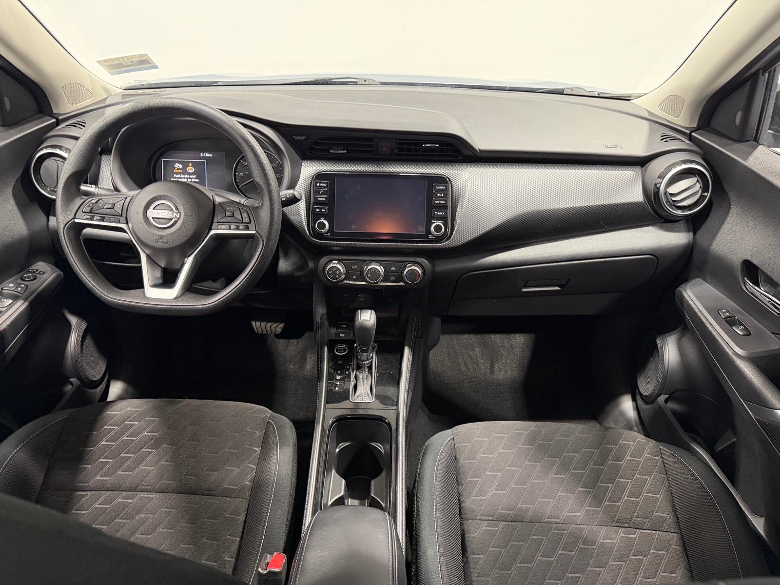 Thumbnail: 2023 Nissan Kicks - 3