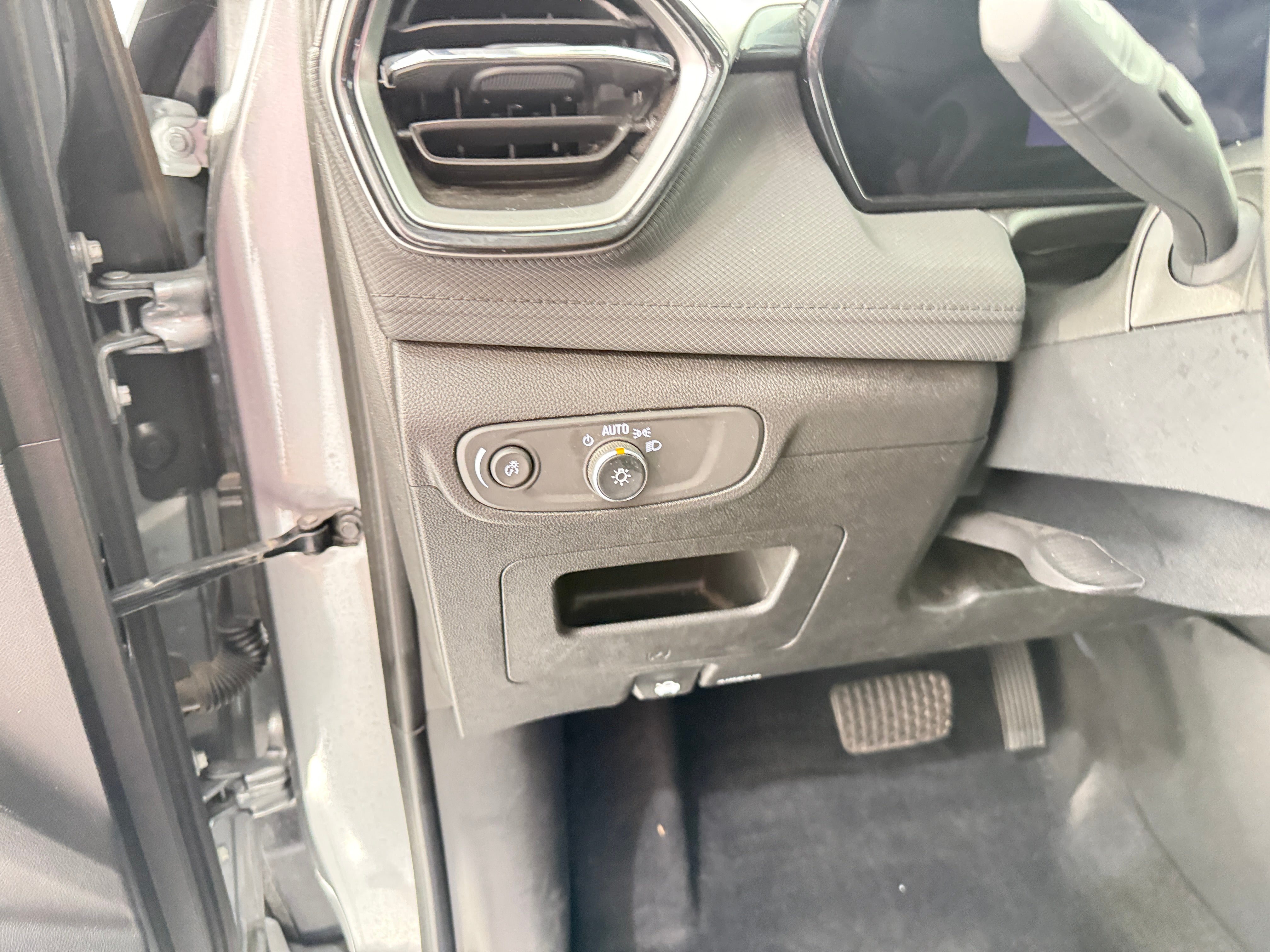 2025 Chevrolet Trailblazer LT - Photo 11